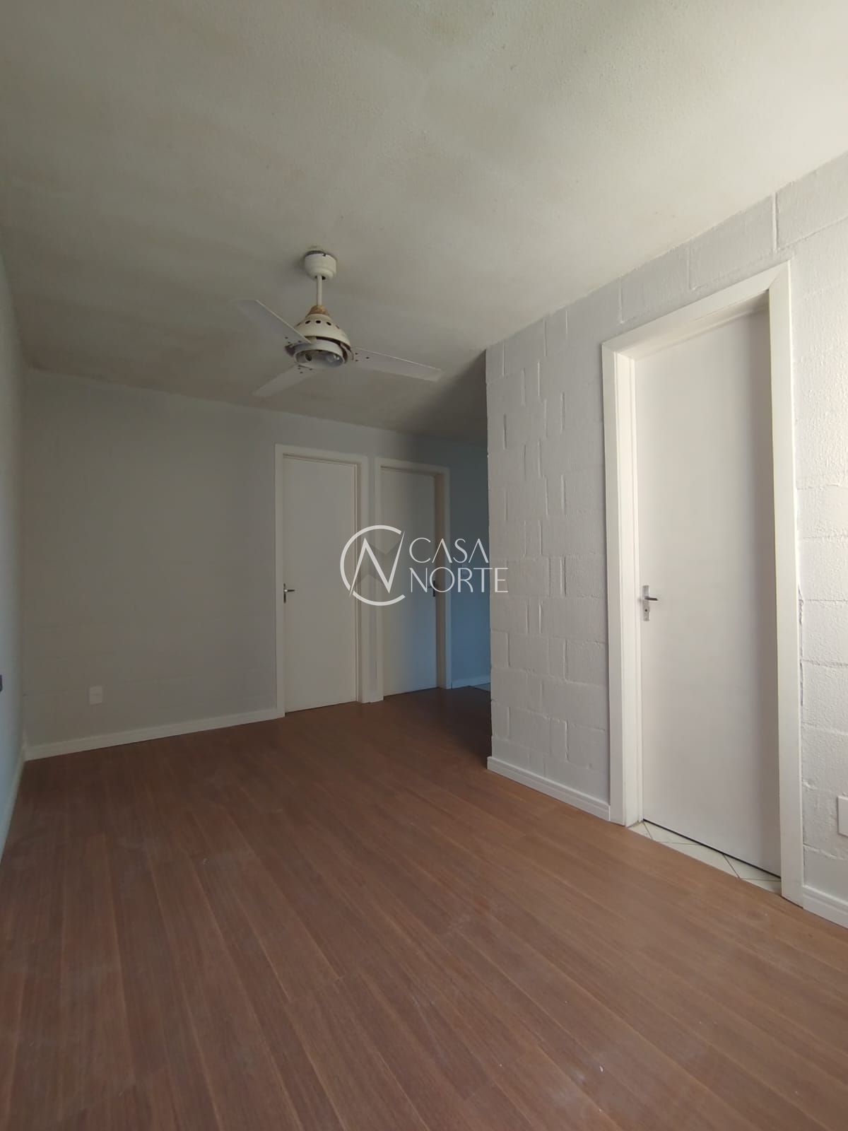 Apartamento à venda com 2 quartos, 39m², 1 vaga, Rua Paulo Renato Ketzer de Souza no bairro Rubem Berta em Porto Alegre