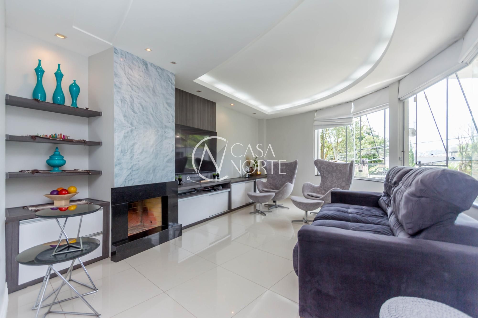 Casa à venda com 3 quartos, 420m², 2 suítes, 4 vagas, Rua Delfino Riet no bairro Santo Antônio em Porto Alegre