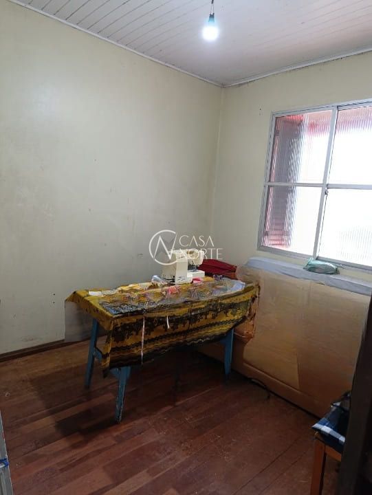 Casa à venda com 3 quartos, 100m², 2 vagas, Rua Querubim Costa no bairro Coronel Aparício Borges em Porto Alegre