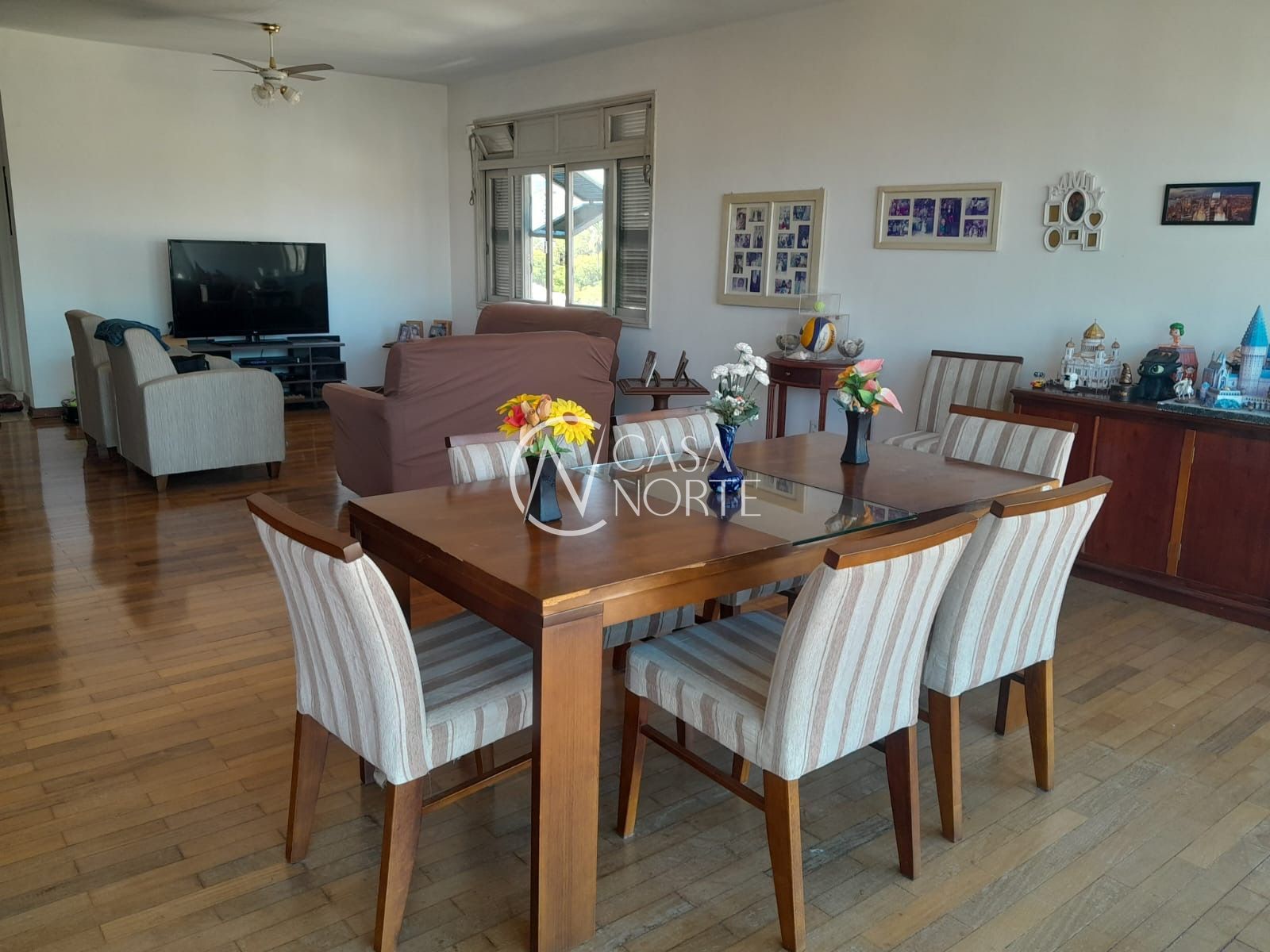 Apartamento à venda com 4 quartos, 280m², 1 suíte, 1 vaga, Avenida Venâncio Aires no bairro Farroupilha em Porto Alegre