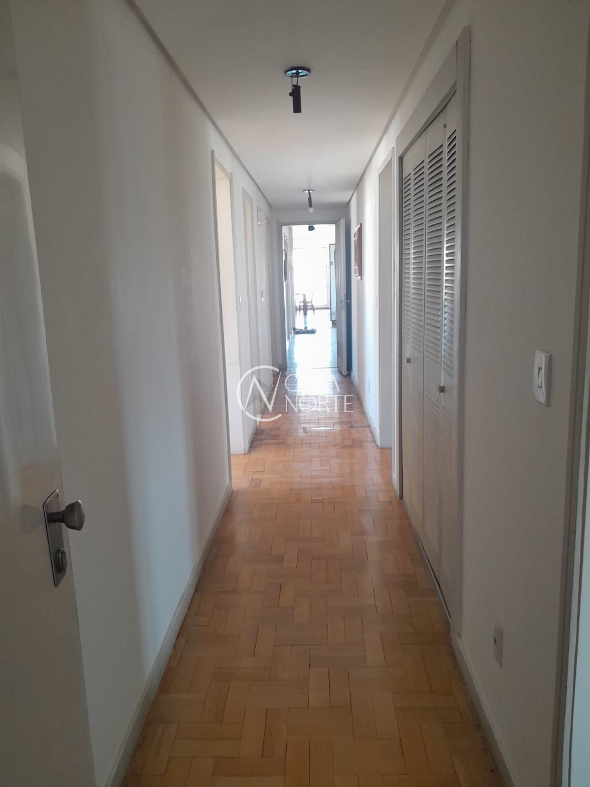 Apartamento à venda com 4 quartos, 280m², 1 suíte, 1 vaga, Avenida Venâncio Aires no bairro Farroupilha em Porto Alegre