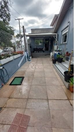 Casa à venda com 3 quartos, 120m², 1 suíte, 2 vagas, Rua Mário de Artagão no bairro Partenon em Porto Alegre