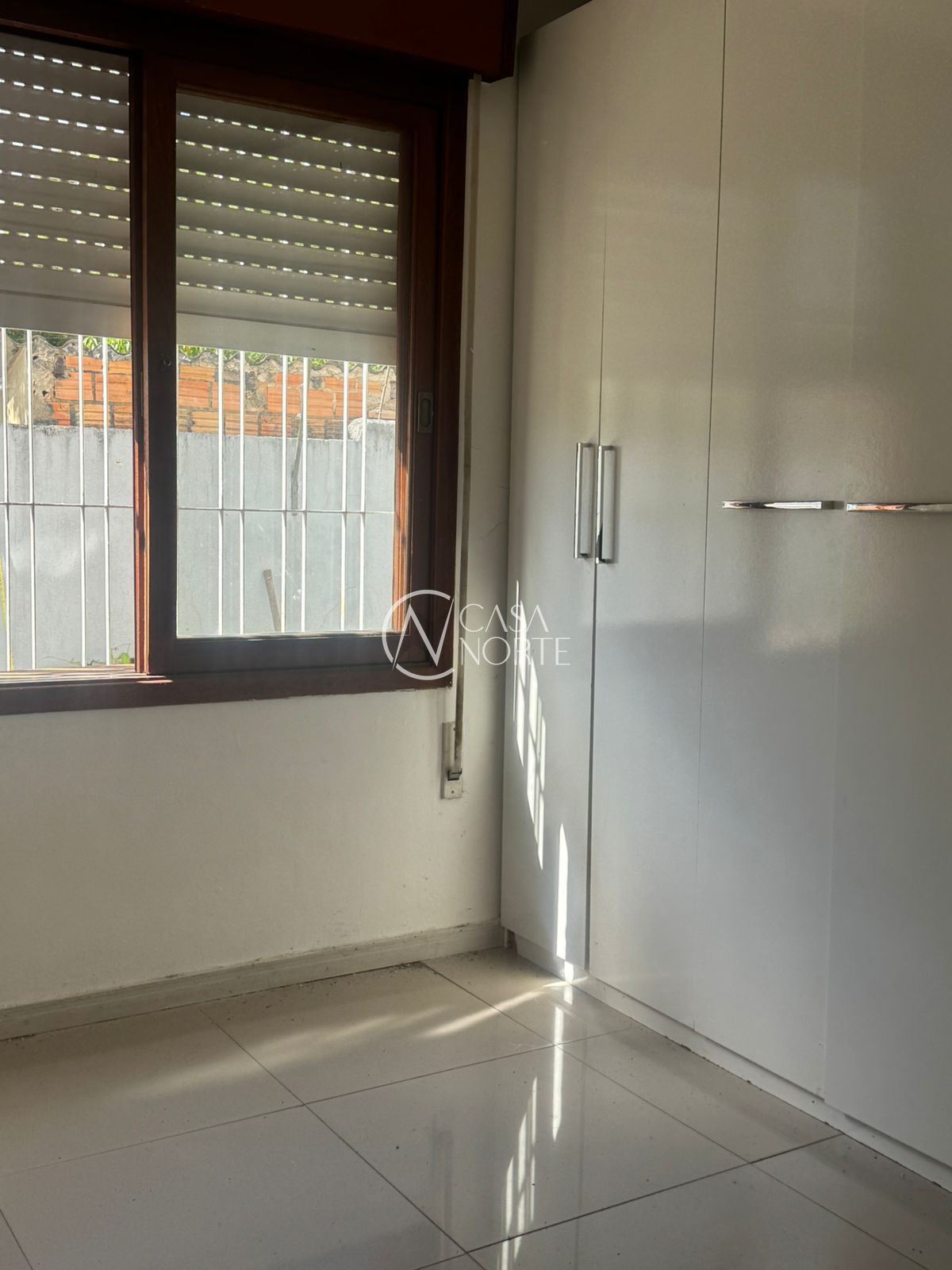 Apartamento Garden à venda com 2 quartos, 84m², 1 vaga, Rua Doutor Ney Cabral no bairro Nonoai em Porto Alegre