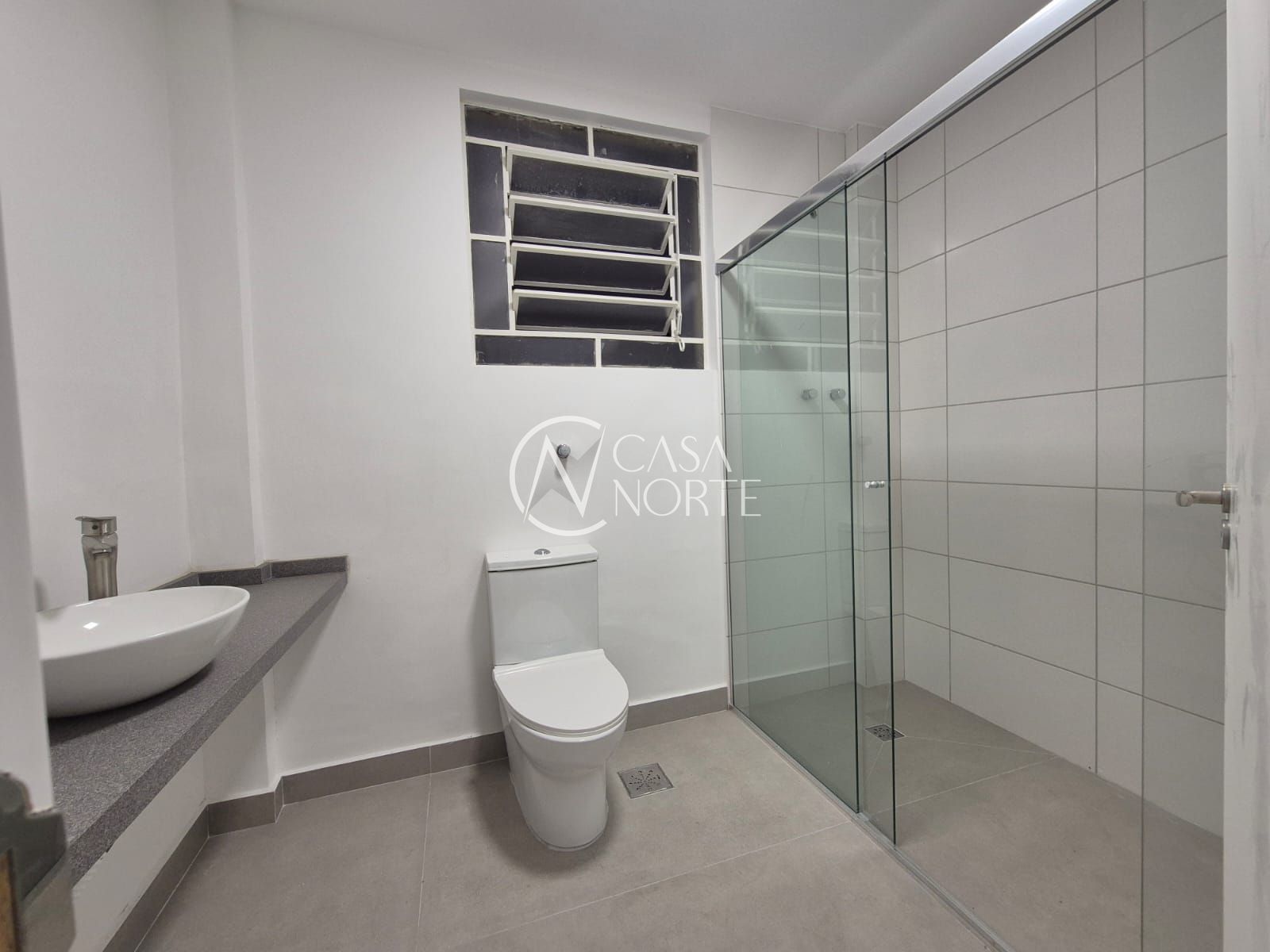 Apartamento à venda com 3 quartos, 120m², 1 suíte, Travessa Miranda e Castro no bairro Santana em Porto Alegre