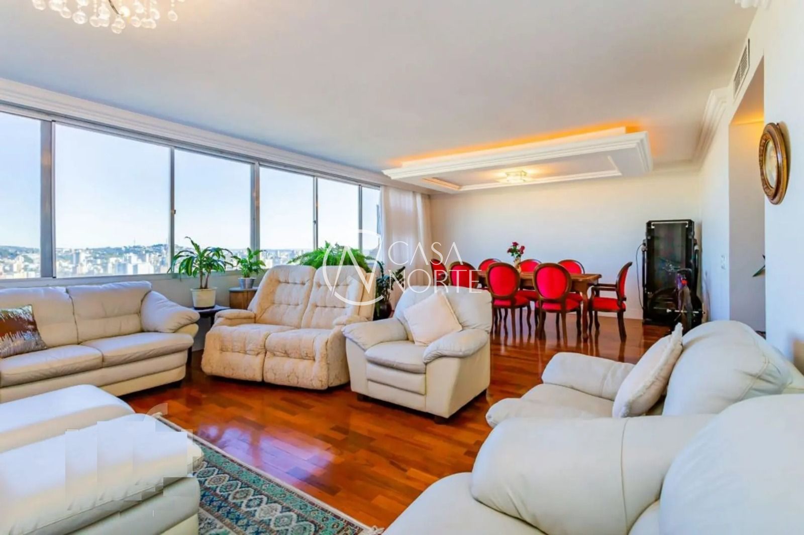 Apartamento à venda com 4 quartos, 253m², 1 suíte, 2 vagas, Rua Doutor Lauro de Oliveira no bairro Rio Branco em Porto Alegre