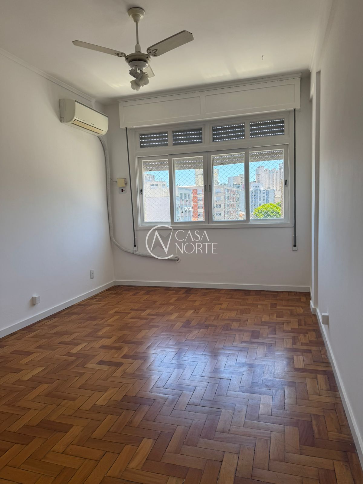 Apartamento à venda com 2 quartos, 70m², 1 vaga, Rua Sofia Veloso no bairro Cidade Baixa em Porto Alegre
