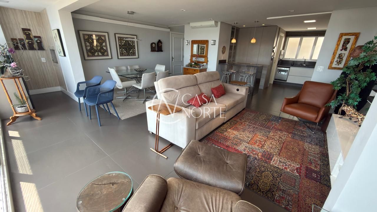 Apartamento à venda com 3 quartos, 120m², 1 suíte, 2 vagas, Avenida Túlio de Rose no bairro Jardim Europa em Porto Alegre