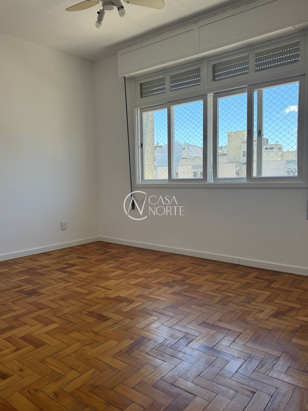 Apartamento à venda com 2 quartos, 70m², 1 vaga, Rua Sofia Veloso no bairro Cidade Baixa em Porto Alegre