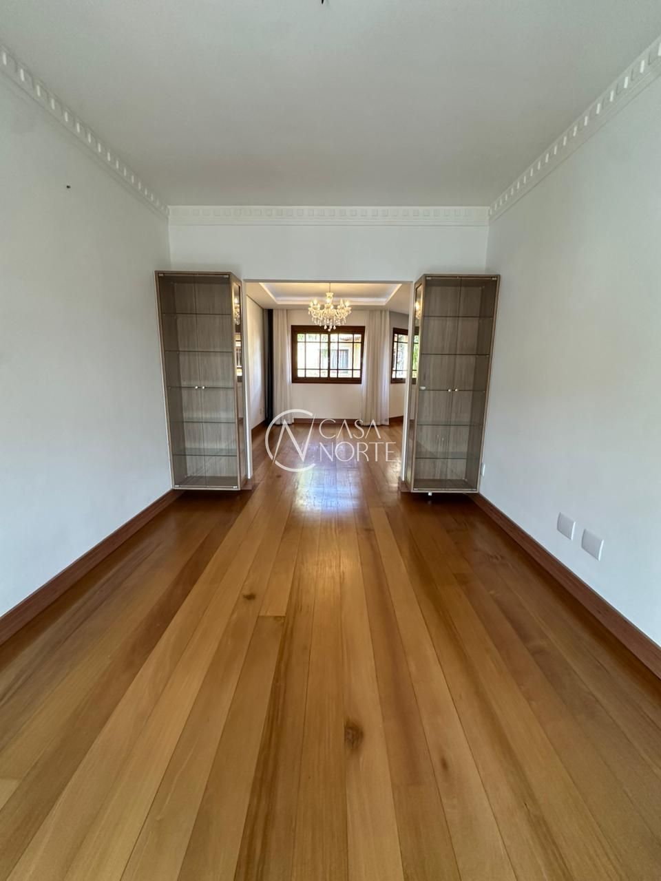 Casa de Condomínio à venda com 3 quartos, 235m², 1 suíte, 2 vagas, Rua Landel de Moura no bairro Tristeza em Porto Alegre