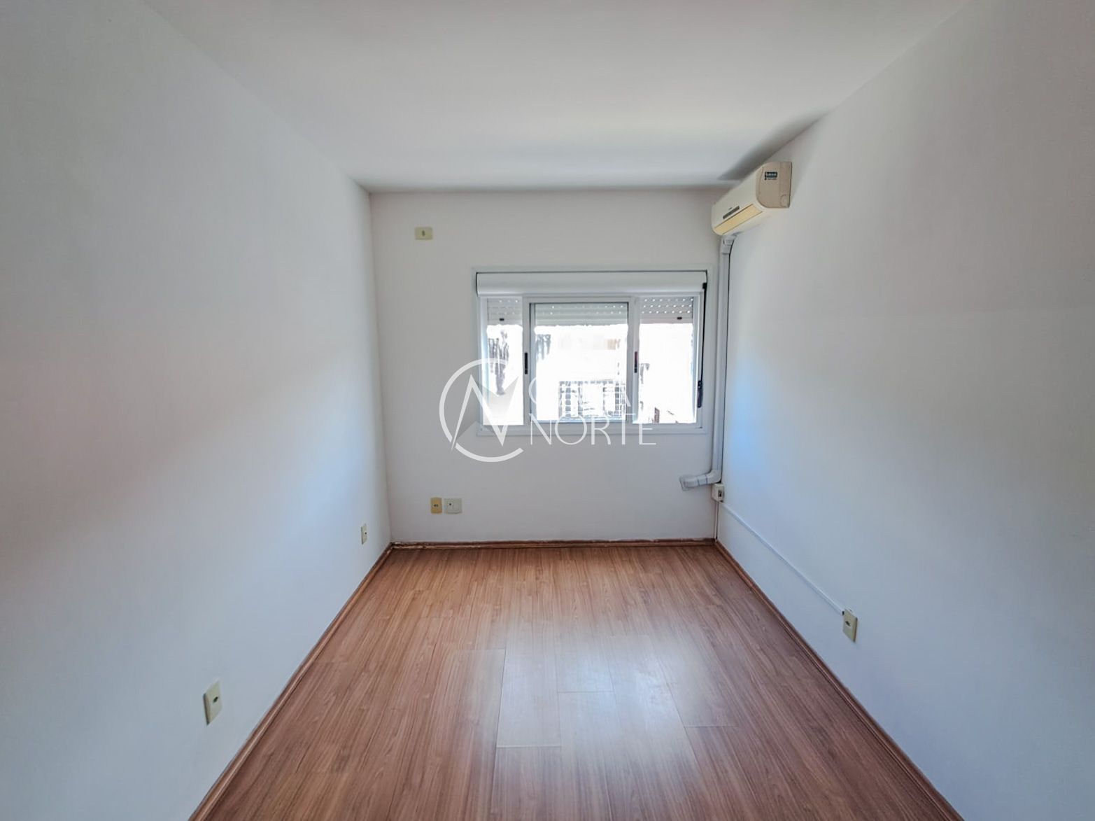 Apartamento à venda com 2 quartos, 58m², 1 vaga, Rua Taveira Júnior no bairro Nonoai em Porto Alegre