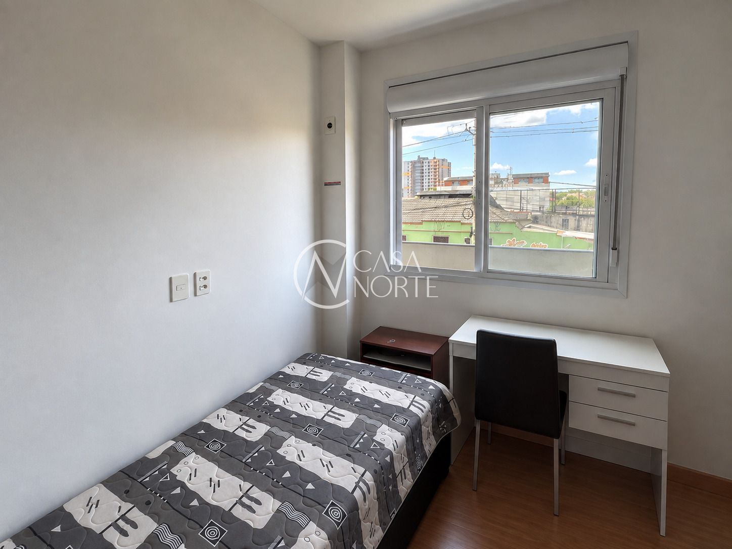 Apartamento Garden à venda com 2 quartos, 70m², 1 suíte, 1 vaga, Rua Sapé no bairro Cristo Redentor em Porto Alegre