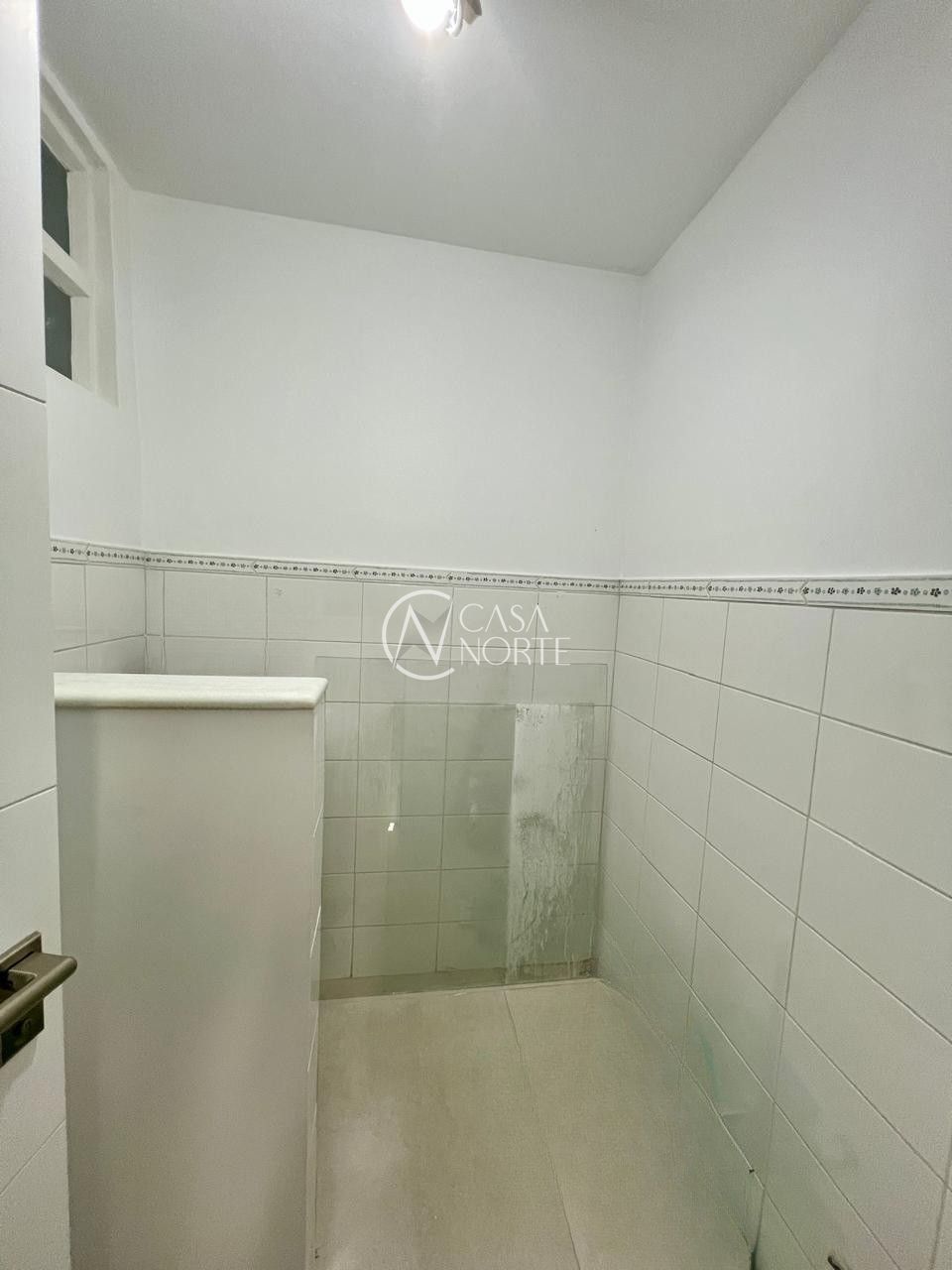 Sala Comercial à venda com 1 quarto, 68m², Travessa Francisco de Leonardo Truda no bairro Centro Histórico em Porto Alegre