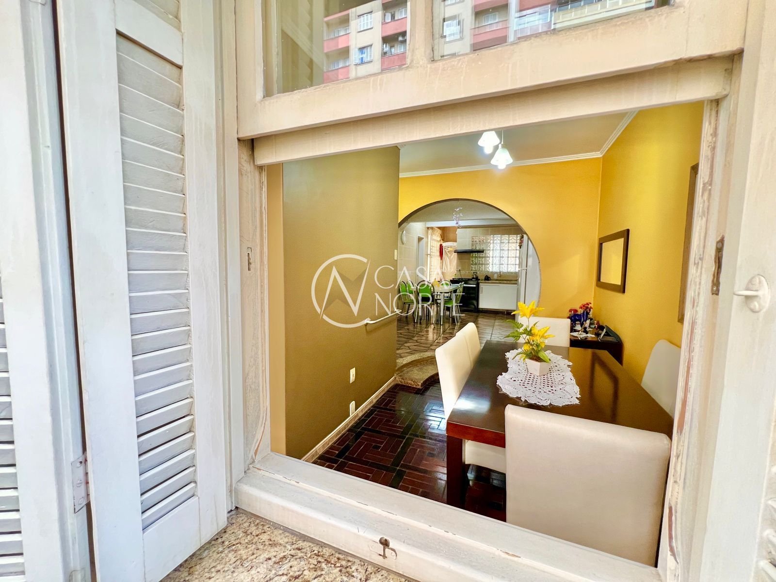 Apartamento à venda com 3 quartos, 107m², 1 suíte, Avenida Senador Salgado Filho no bairro Centro Histórico em Porto Alegre