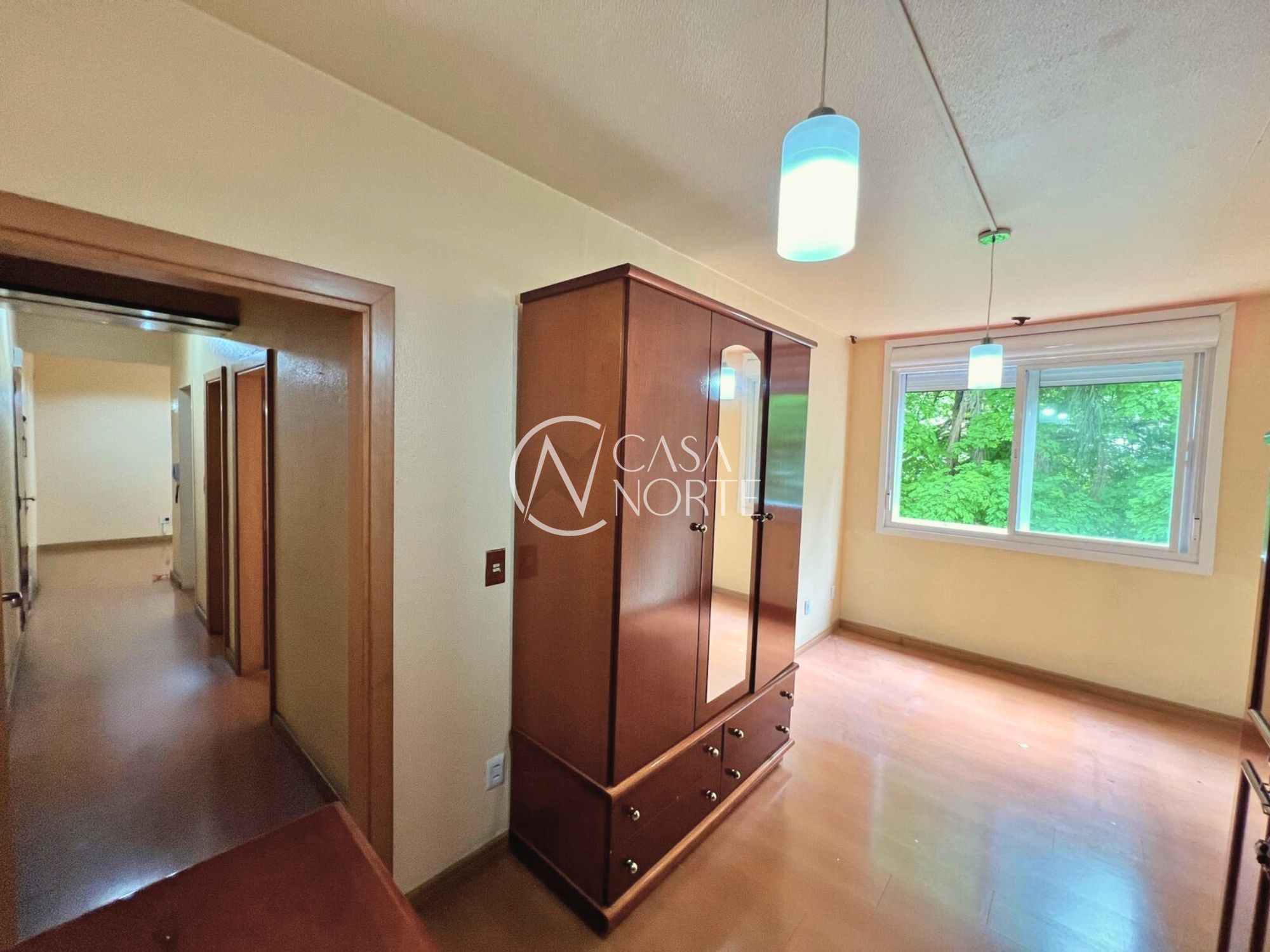 Apartamento à venda com 2 quartos, 56m², 1 vaga, Rua Doutor Otávio Santos no bairro Jardim Sabará em Porto Alegre