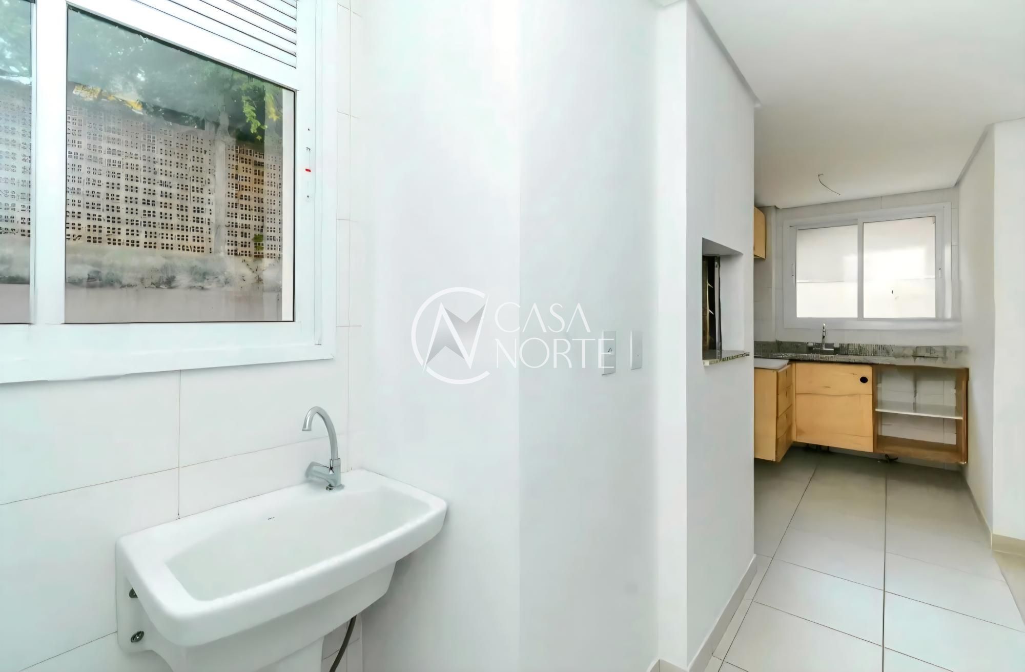 Apartamento Garden à venda com 2 quartos, 101m², 1 suíte, 2 vagas, Rua Camerino no bairro Petrópolis em Porto Alegre