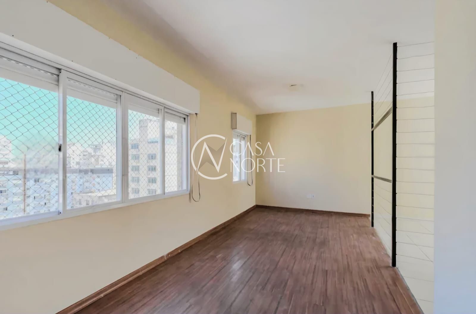 Apartamento à venda com 2 quartos, 63m², 1 suíte, Rua Riachuelo no bairro Centro Histórico em Porto Alegre
