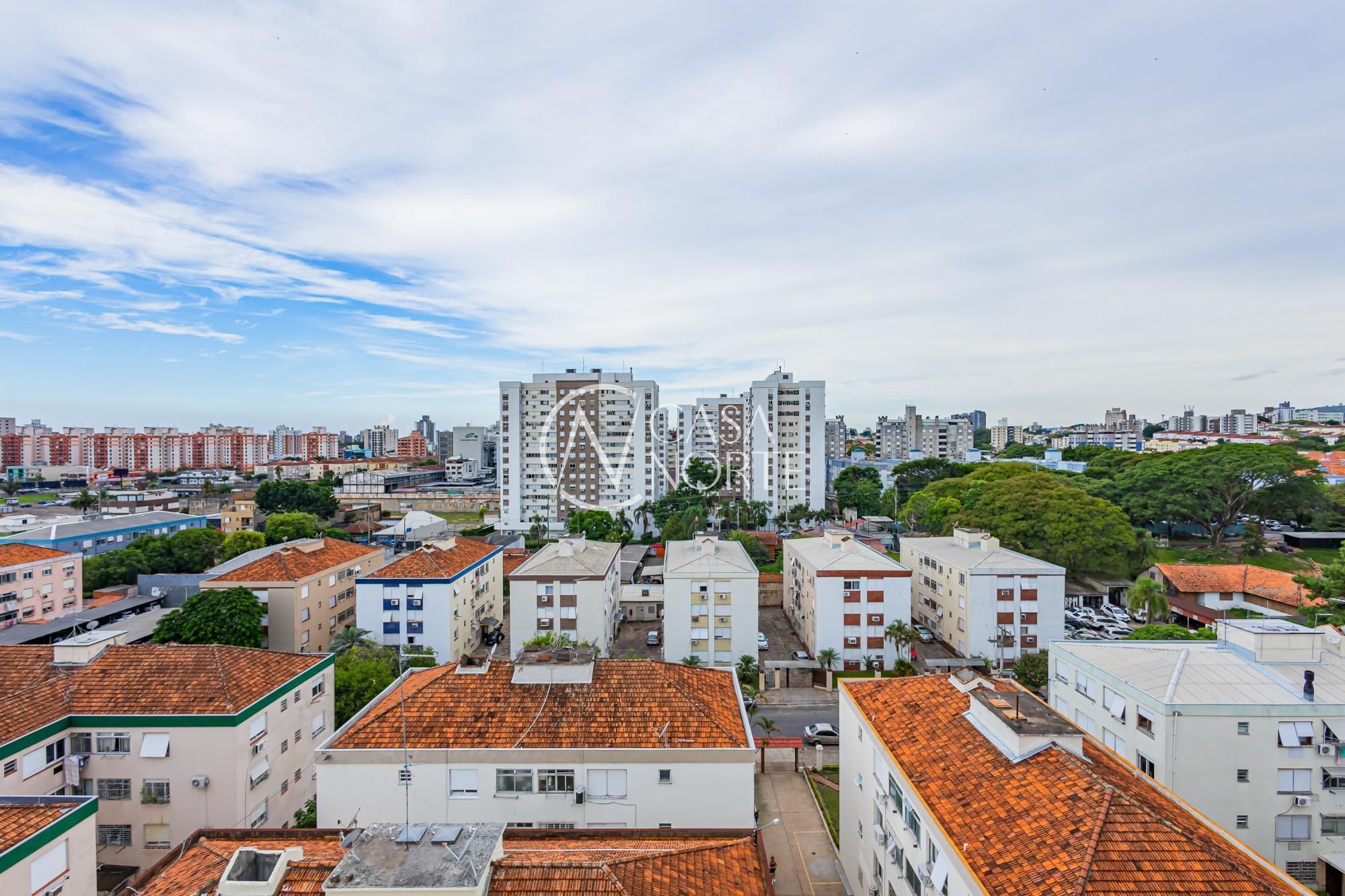Apartamento à venda com 2 quartos, 67m², 1 suíte, 2 vagas, Rua Roque Calage no bairro Passo da Areia em Porto Alegre