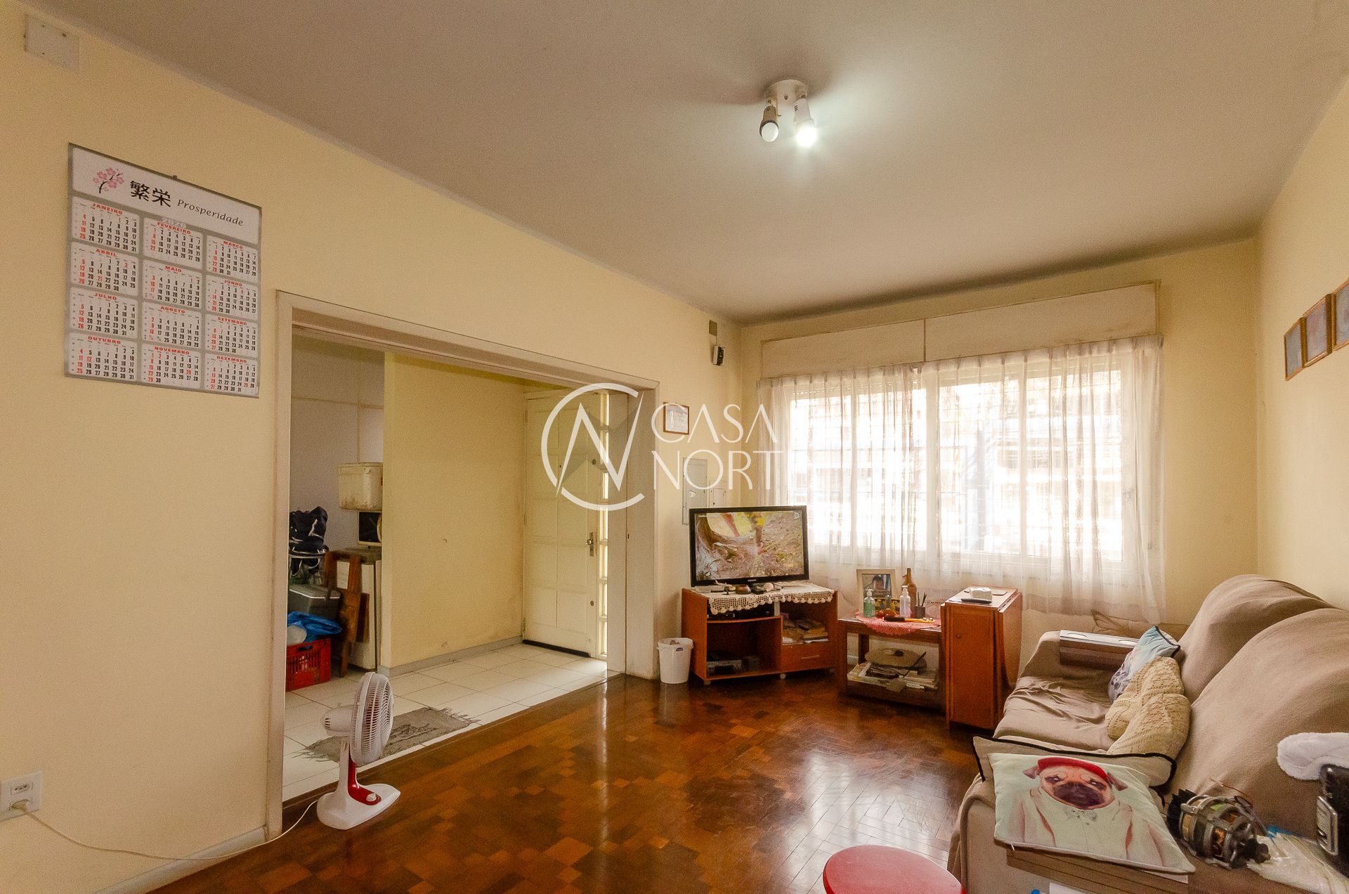 Casa à venda com 4 quartos, 300m², 1 suíte, 5 vagas, Avenida Protásio Alves no bairro Petrópolis em Porto Alegre