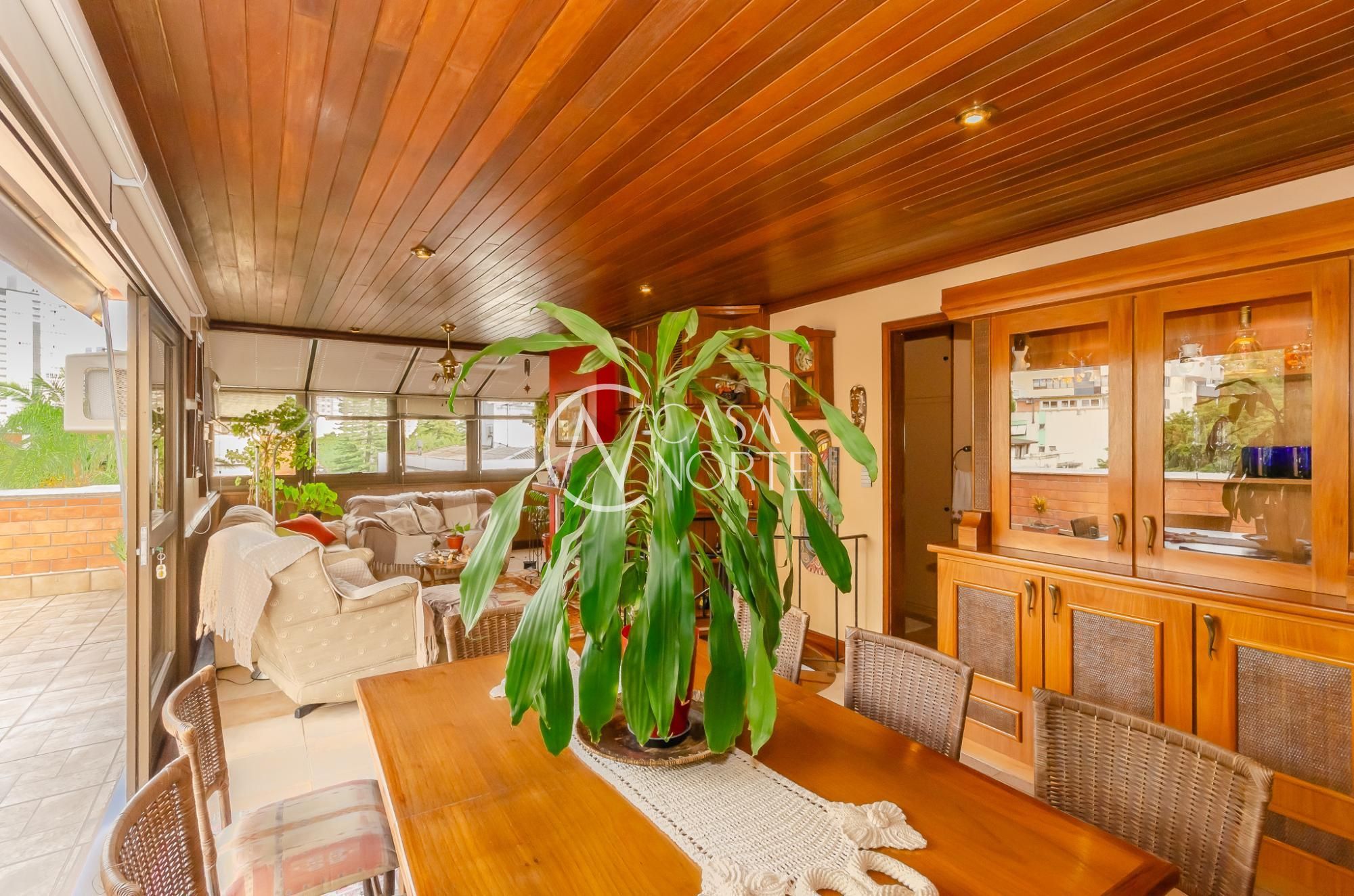 Cobertura à venda com 3 quartos, 199m², 1 suíte, 2 vagas, Avenida Iguassu no bairro Petrópolis em Porto Alegre