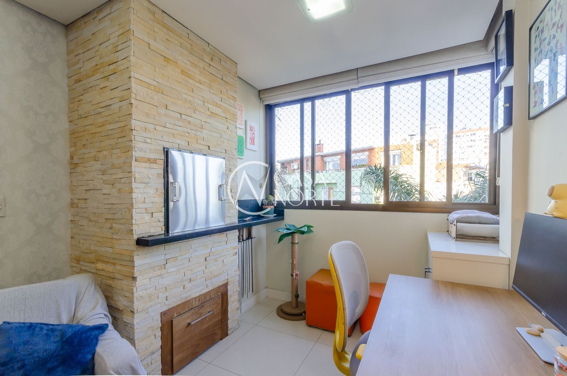 Apartamento à venda com 3 quartos, 73m², 1 suíte, 1 vaga, Rua Lopo Gonçalves no bairro Cidade Baixa em Porto Alegre
