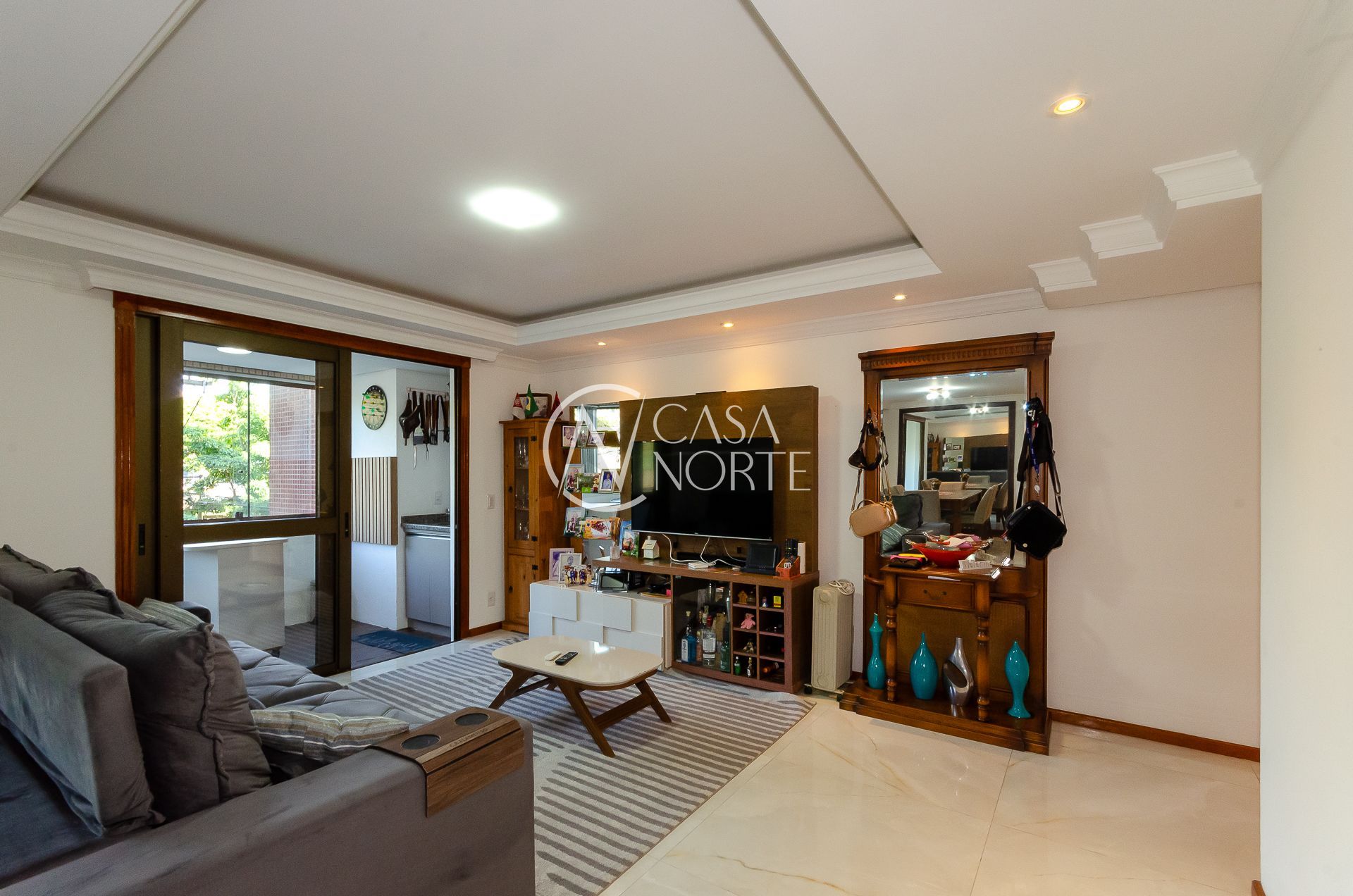 Apartamento à venda com 3 quartos, 138m², 1 suíte, 2 vagas, Rua Tomaz Gonzaga no bairro Três Figueiras em Porto Alegre