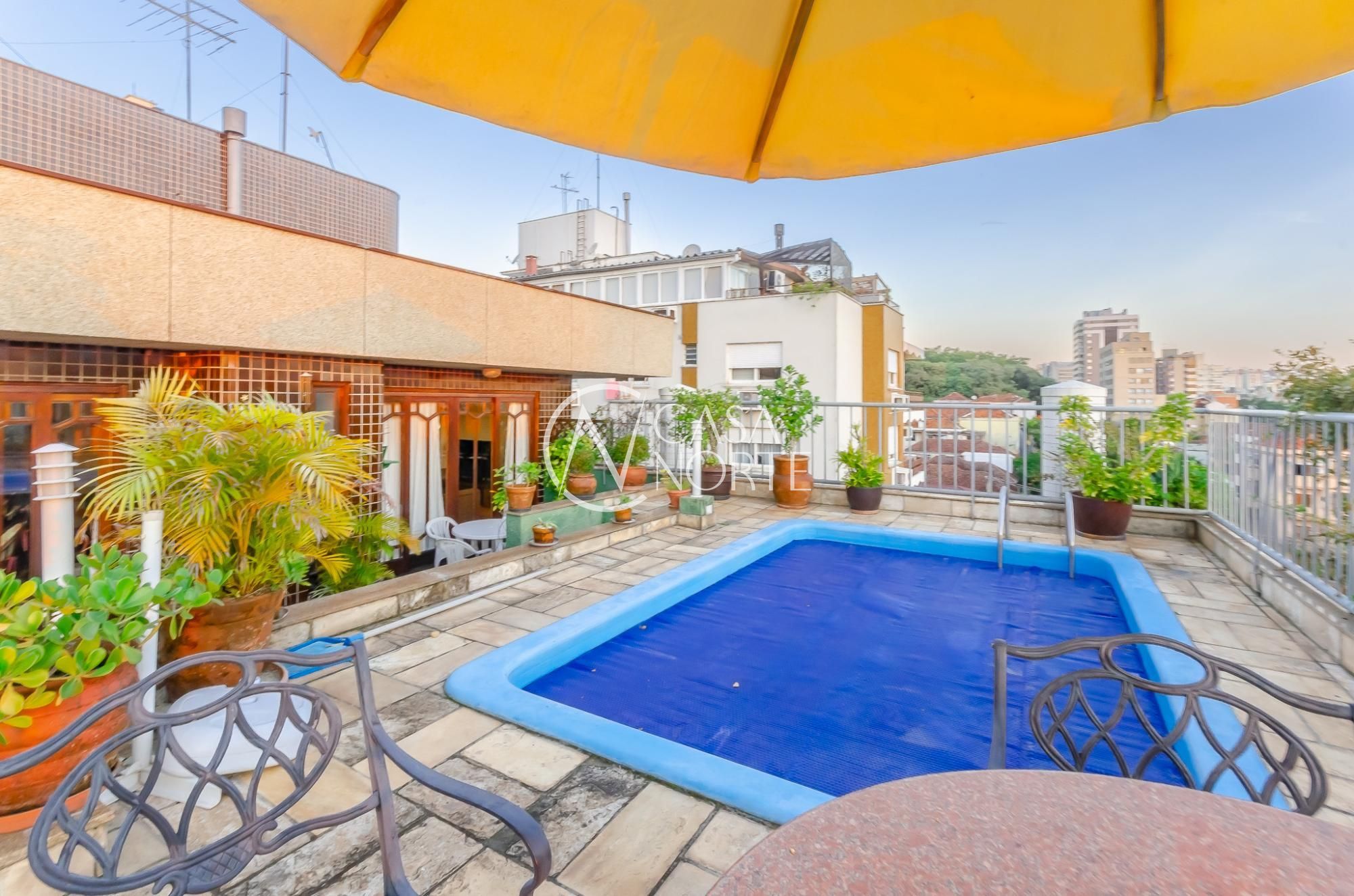 Cobertura à venda com 3 quartos, 296m², 1 suíte, 3 vagas, Avenida Mariland no bairro São João em Porto Alegre