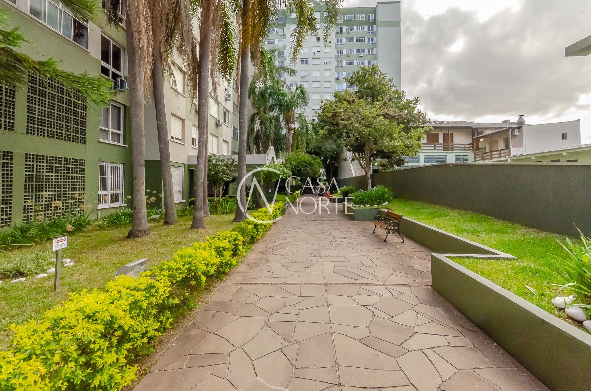 Apartamento à venda com 1 quarto, 40m², Avenida da Cavalhada no bairro Cavalhada em Porto Alegre