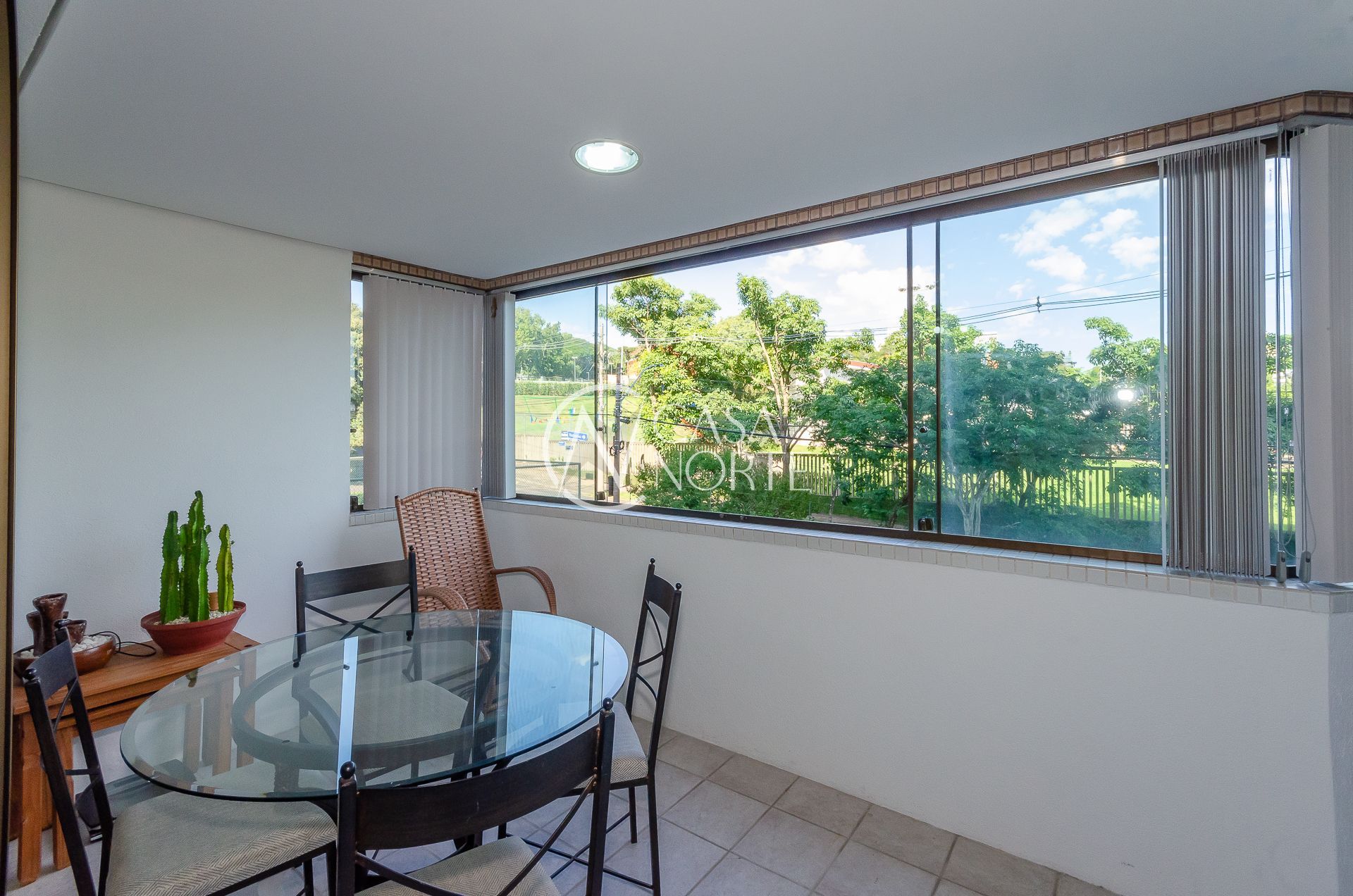 Apartamento à venda com 3 quartos, 138m², 1 suíte, 2 vagas, Rua Tomaz Gonzaga no bairro Três Figueiras em Porto Alegre