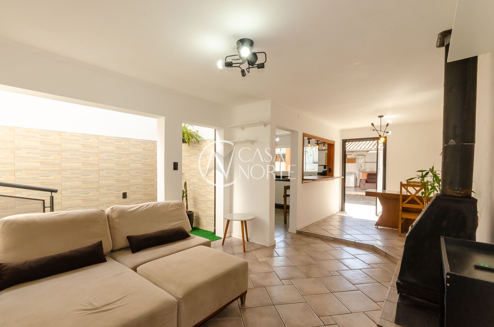 Casa à venda com 4 quartos, 242m², 1 suíte, 3 vagas, Rua São Joaquim no bairro Glória em Porto Alegre