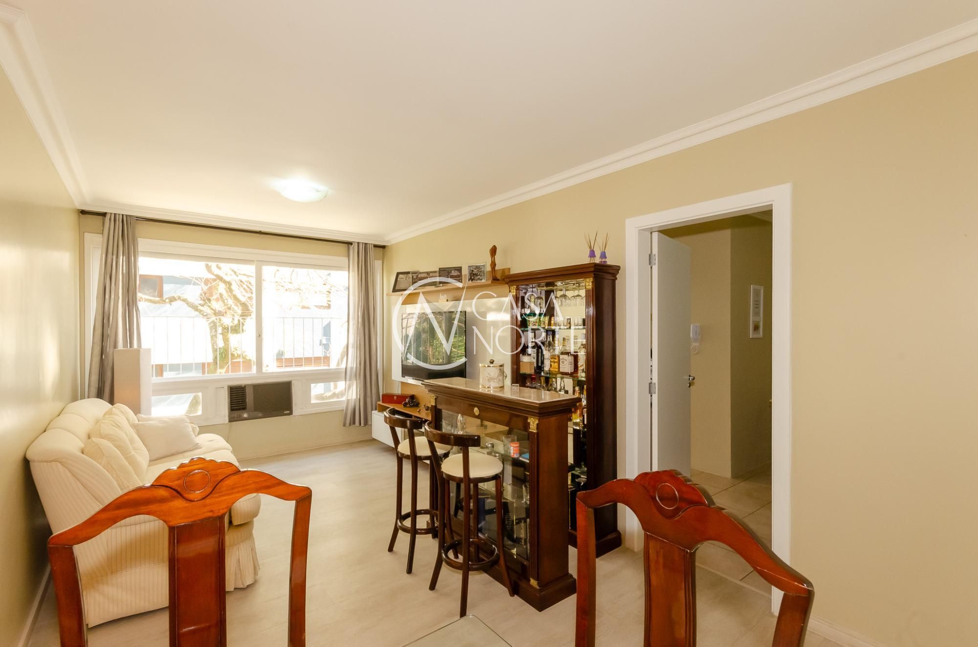 Apartamento à venda com 3 quartos, 99m², 1 suíte, 1 vaga, Avenida Pirapó no bairro Petrópolis em Porto Alegre