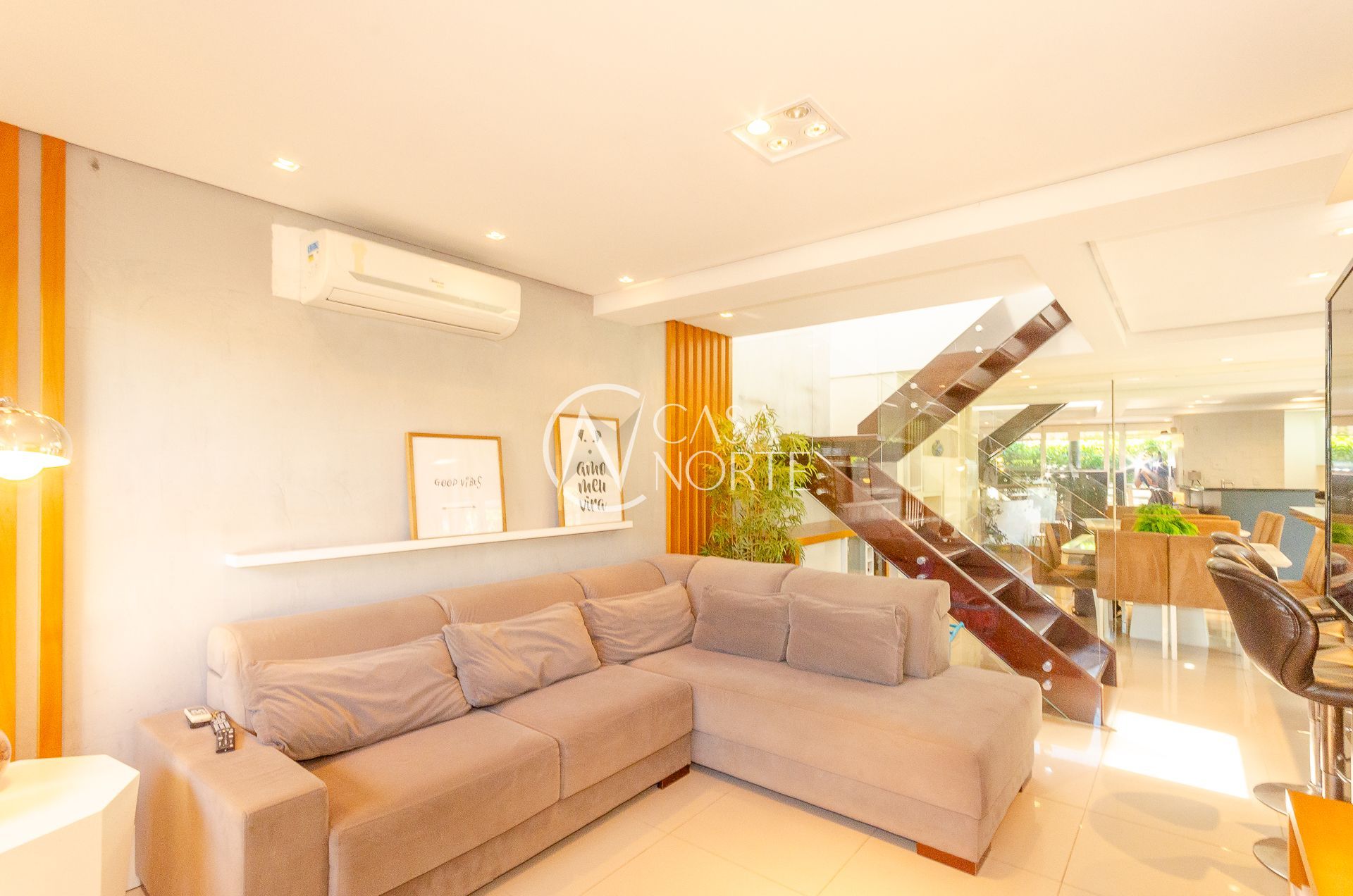 Casa de Condomínio à venda com 3 quartos, 194m², 3 suítes, 4 vagas, Rua Conselheiro Xavier da Costa no bairro Ipanema em Porto Alegre