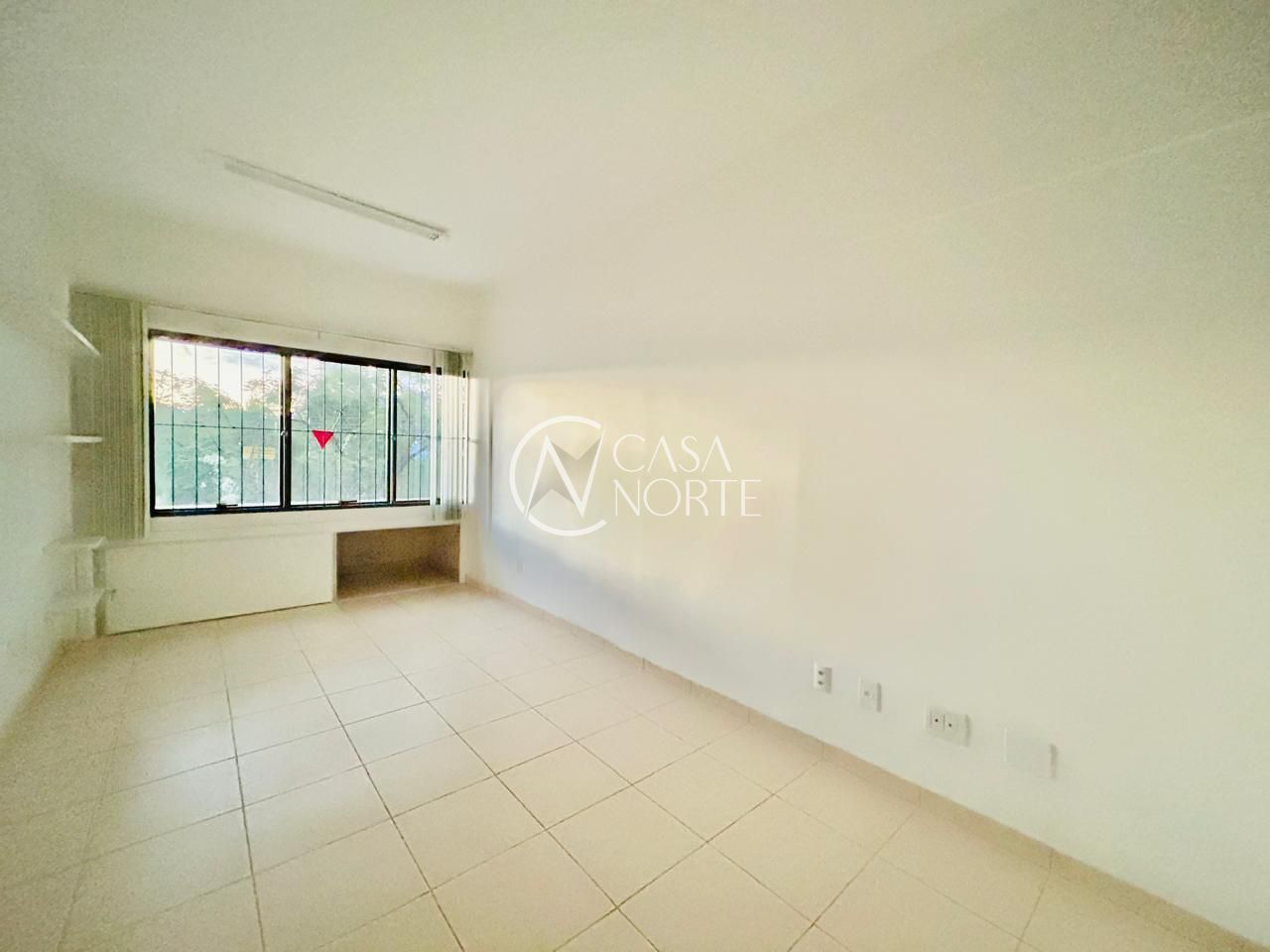 Sala Comercial à venda com 1 quarto, 35m², 1 vaga, Avenida Protásio Alves no bairro Petrópolis em Porto Alegre