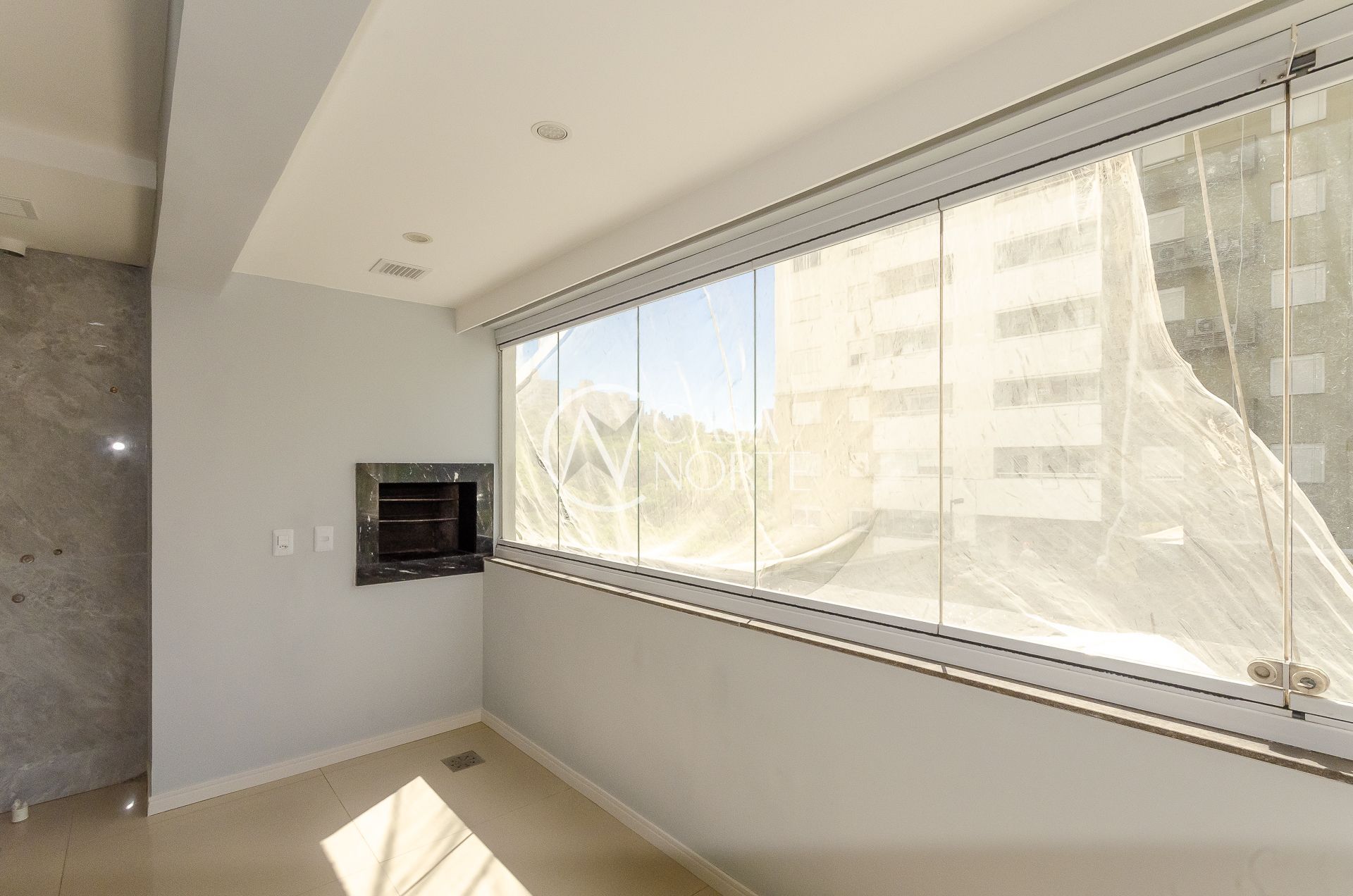 Apartamento à venda com 3 quartos, 80m², 1 suíte, 1 vaga, Rua Irmão Norberto Francisco Rauch no bairro Jardim Carvalho em Porto Alegre