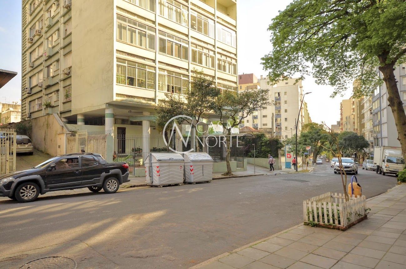 Apartamento à venda com 3 quartos, 140m², 1 vaga, Rua Duque de Caxias no bairro Centro Histórico em Porto Alegre