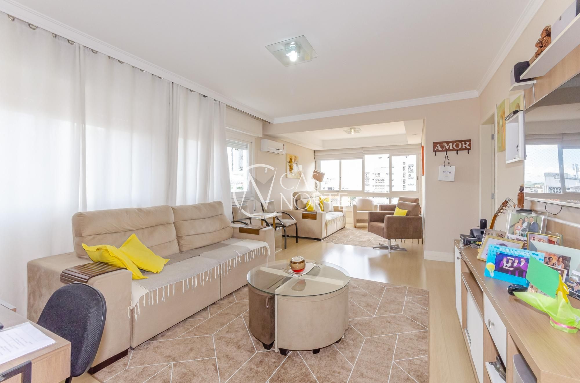 Apartamento à venda com 3 quartos, 117m², 1 suíte, 2 vagas, Avenida Carlos Gomes no bairro Petrópolis em Porto Alegre