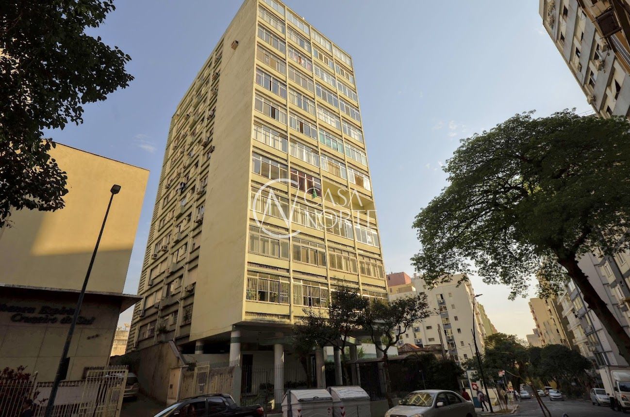Apartamento à venda com 3 quartos, 140m², 1 vaga, Rua Duque de Caxias no bairro Centro Histórico em Porto Alegre