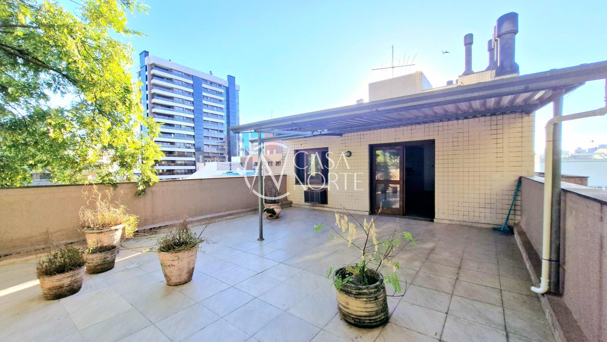 Cobertura à venda com 3 quartos, 225m², 1 suíte, 2 vagas, Avenida Lageado no bairro Petrópolis em Porto Alegre