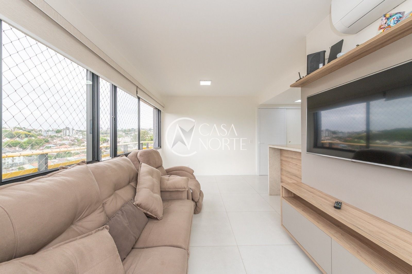 Apartamento à venda com 2 quartos, 69m², 1 suíte, 2 vagas, Rua Aldo Menotti Sirangelo no bairro Jardim do Salso em Porto Alegre