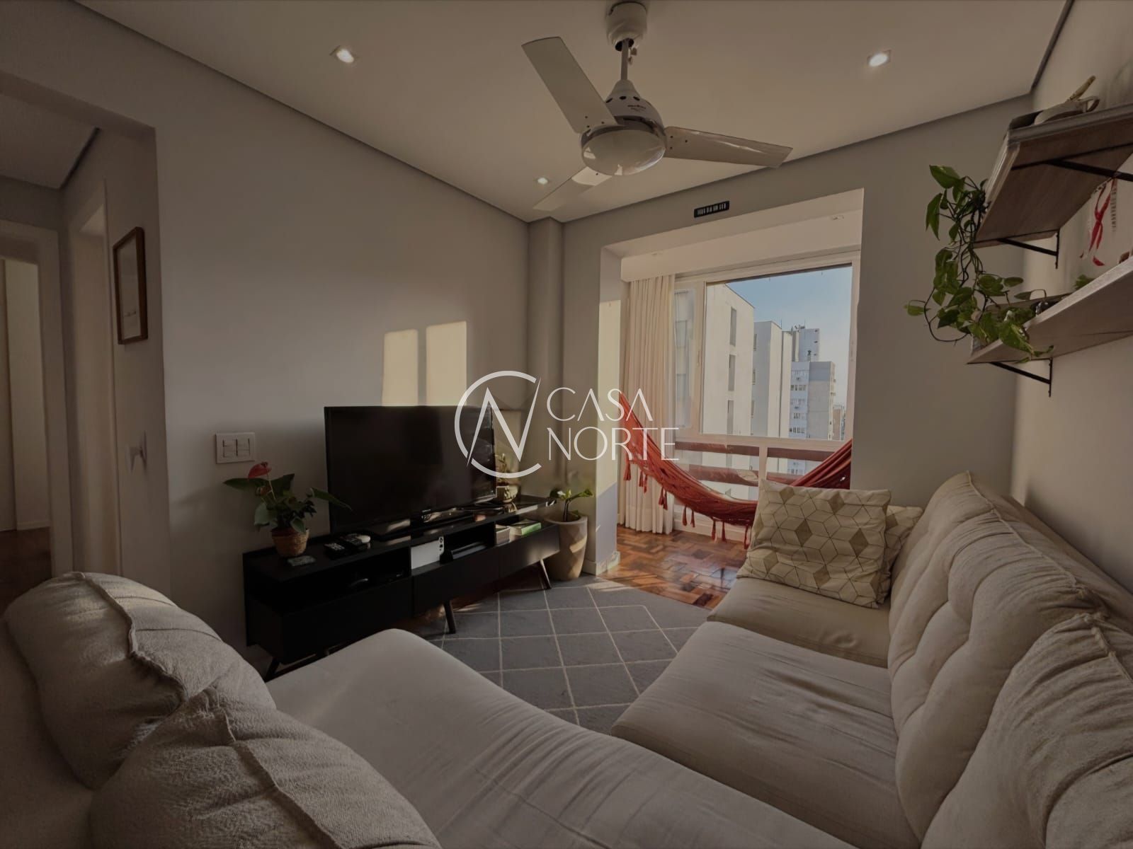 Apartamento à venda com 2 quartos, 72m², 1 vaga, Rua General Lima e Silva no bairro Cidade Baixa em Porto Alegre