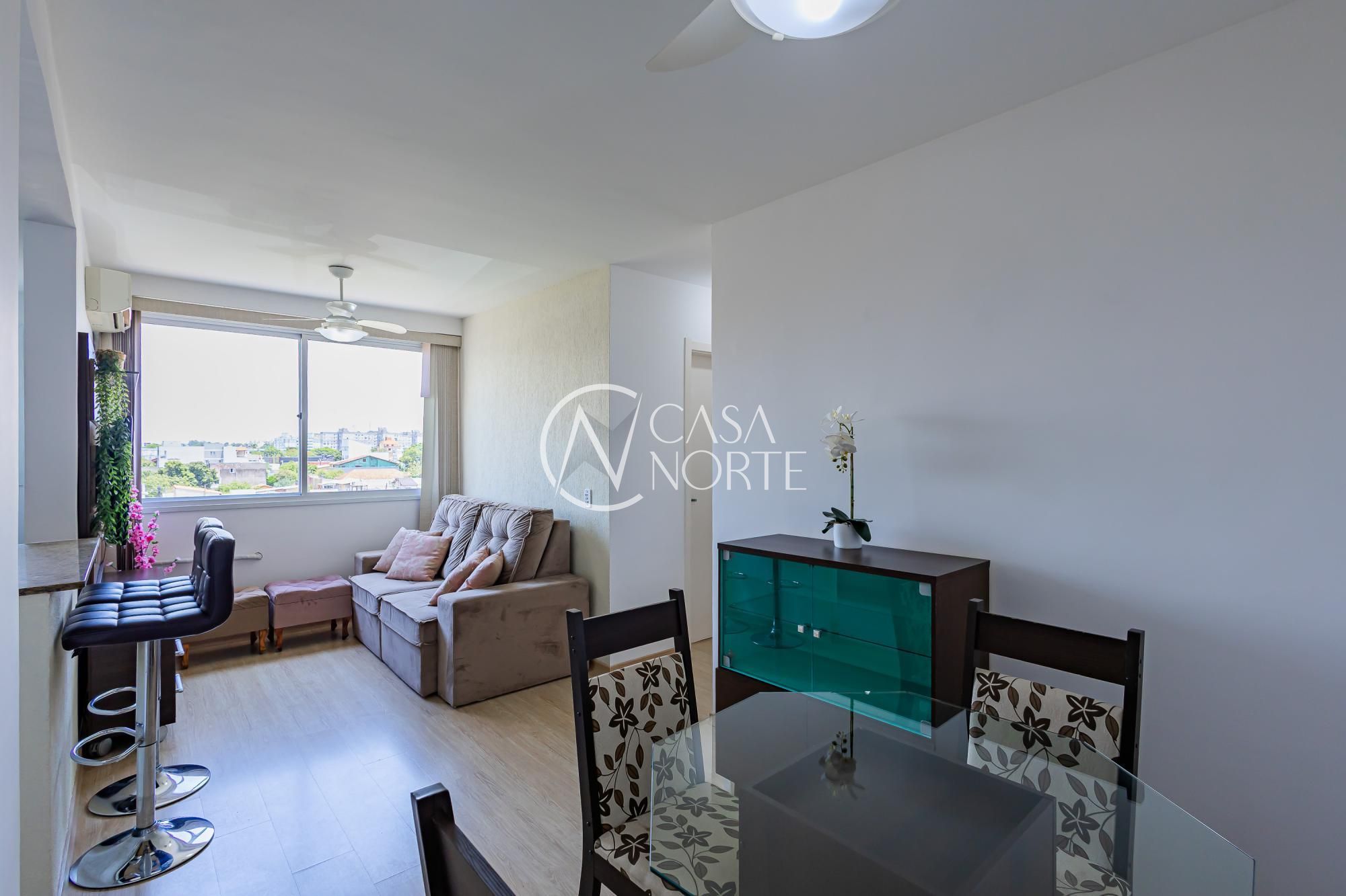 Apartamento à venda com 2 quartos, 45m², 1 vaga, Rua Coronel Massot no bairro Cristal em Porto Alegre