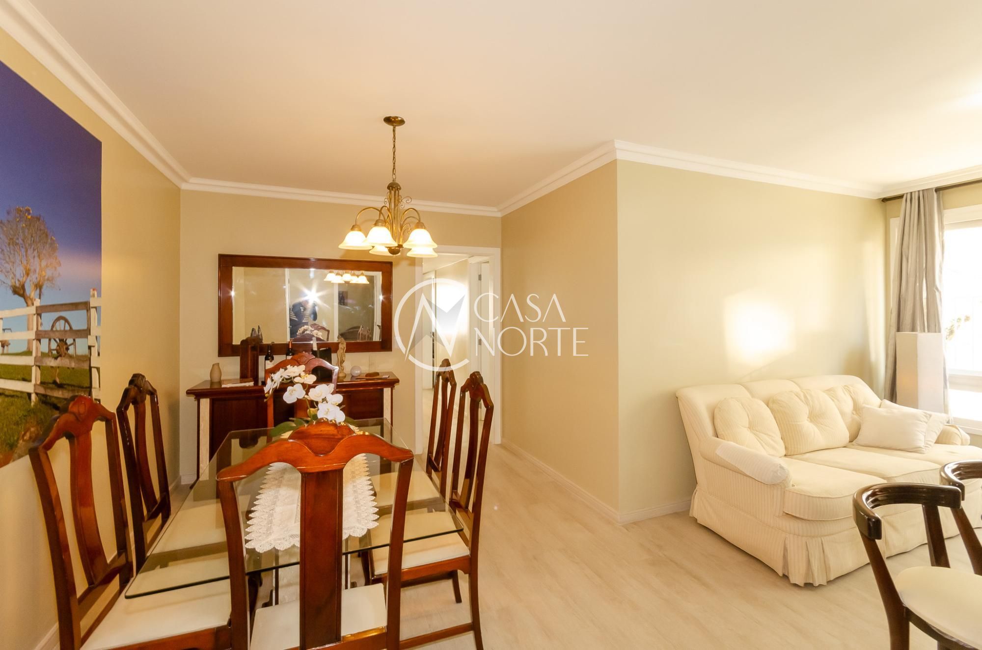 Apartamento à venda com 3 quartos, 99m², 1 suíte, 1 vaga, Avenida Pirapó no bairro Petrópolis em Porto Alegre