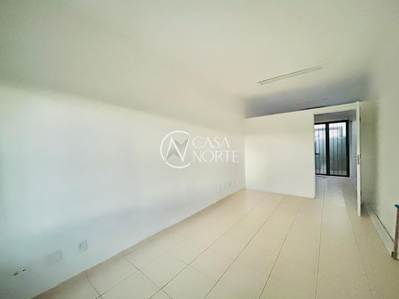 Sala Comercial à venda com 1 quarto, 35m², 1 vaga, Avenida Protásio Alves no bairro Petrópolis em Porto Alegre