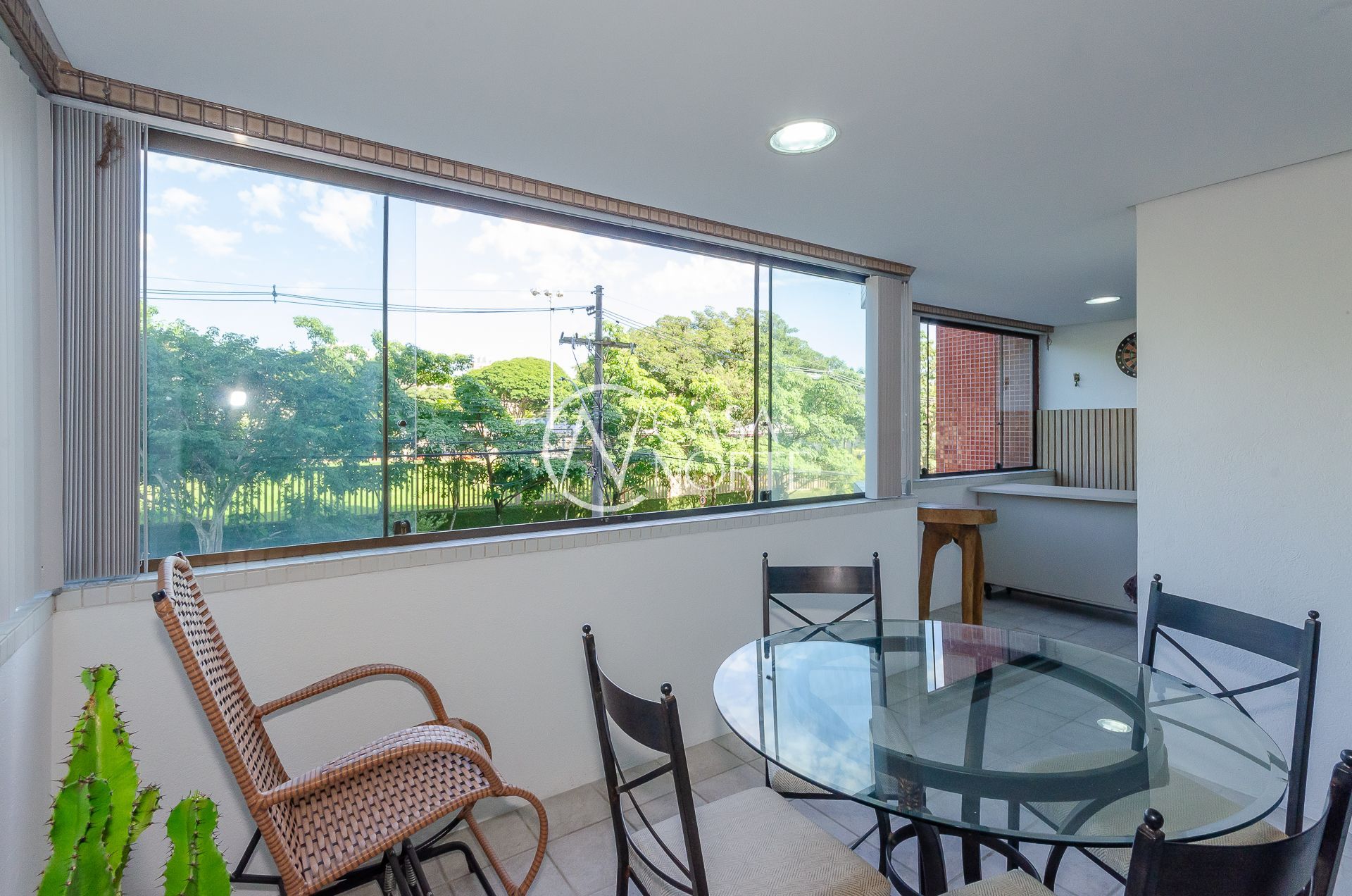 Apartamento à venda com 3 quartos, 138m², 1 suíte, 2 vagas, Rua Tomaz Gonzaga no bairro Três Figueiras em Porto Alegre