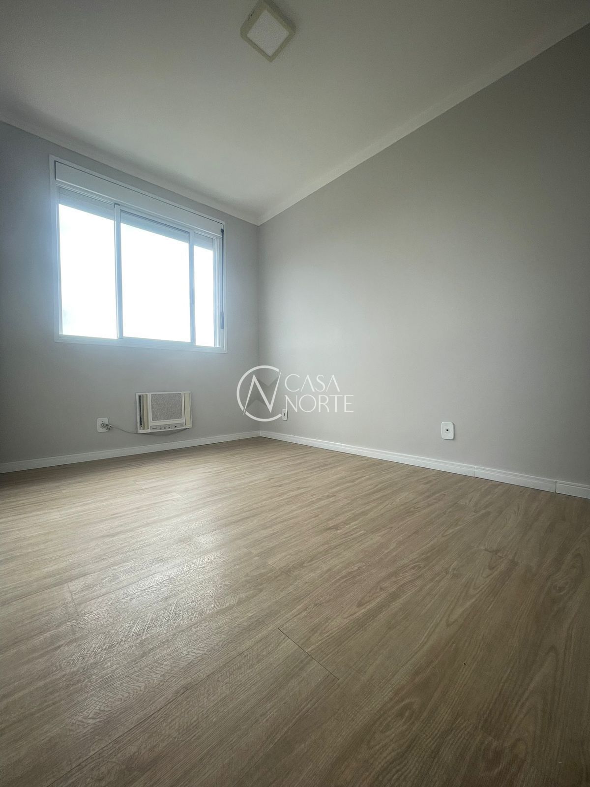 Apartamento à venda com 3 quartos, 62m², 1 suíte, 1 vaga, Avenida Assis Brasil no bairro São Sebastião em Porto Alegre