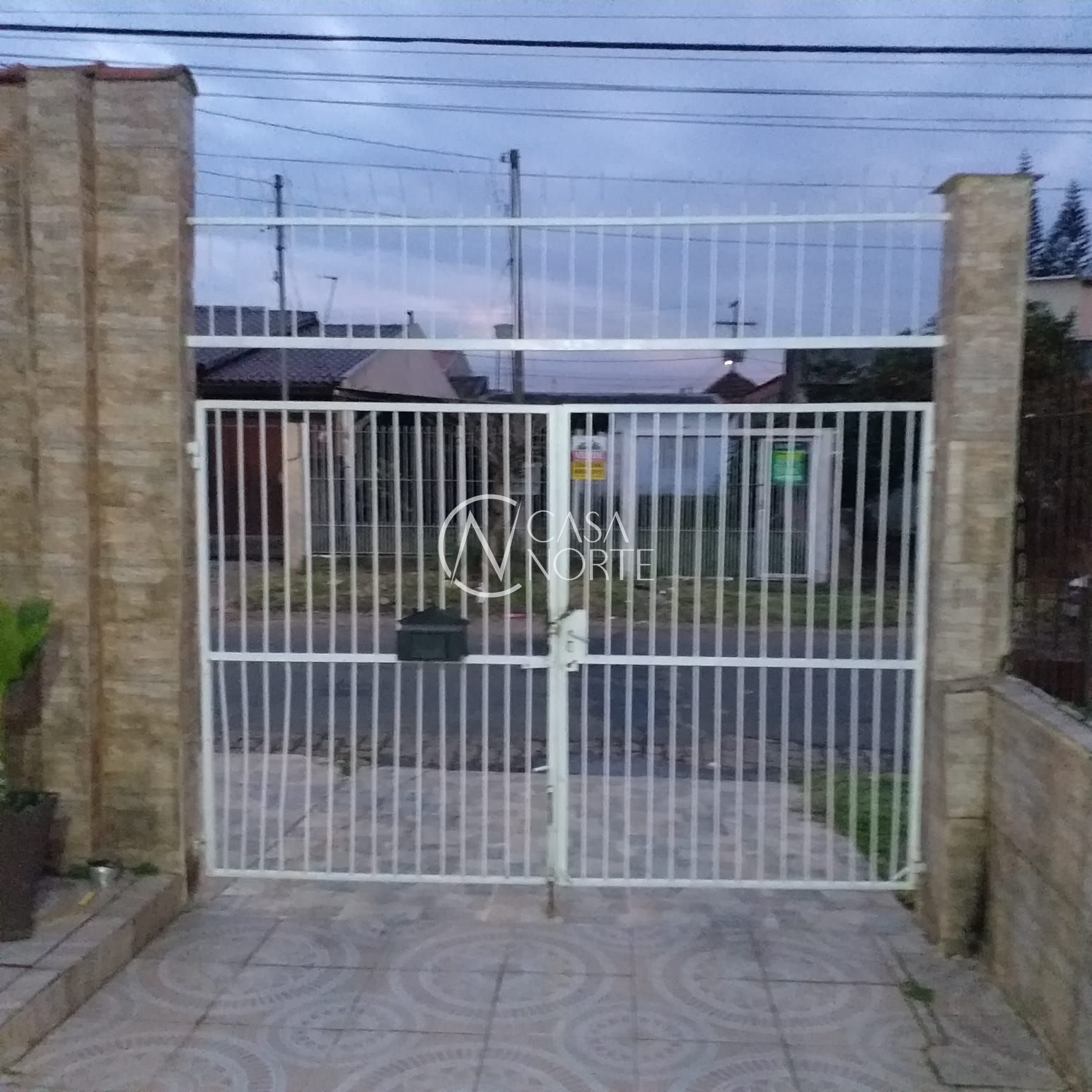 Casa à venda com 2 quartos, 181m², 1 suíte, 7 vagas, Rua Martim Ferreira de Carvalho no bairro Sarandi em Porto Alegre