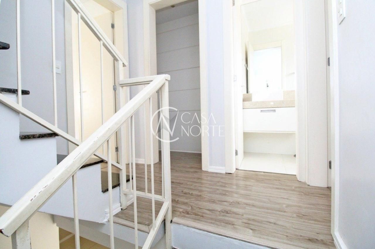 Casa de Condomínio à venda com 3 quartos, 144m², 1 suíte, 2 vagas, Avenida Willy Eugênio Fleck no bairro Sarandi em Porto Alegre