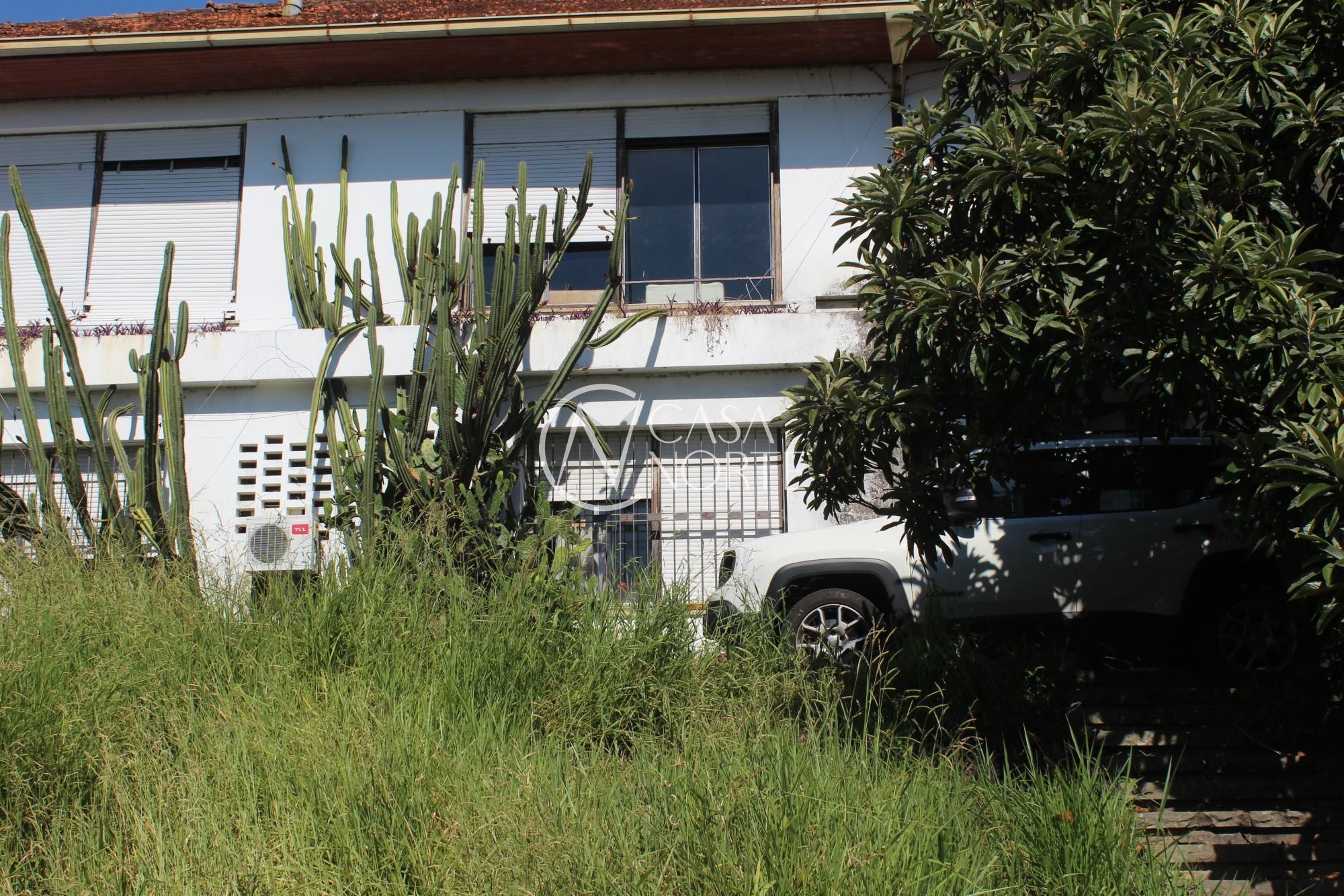 Casa à venda com 4 quartos, 506m², 2 suítes, 2 vagas, Avenida Guaíba no bairro Vila Assunção em Porto Alegre