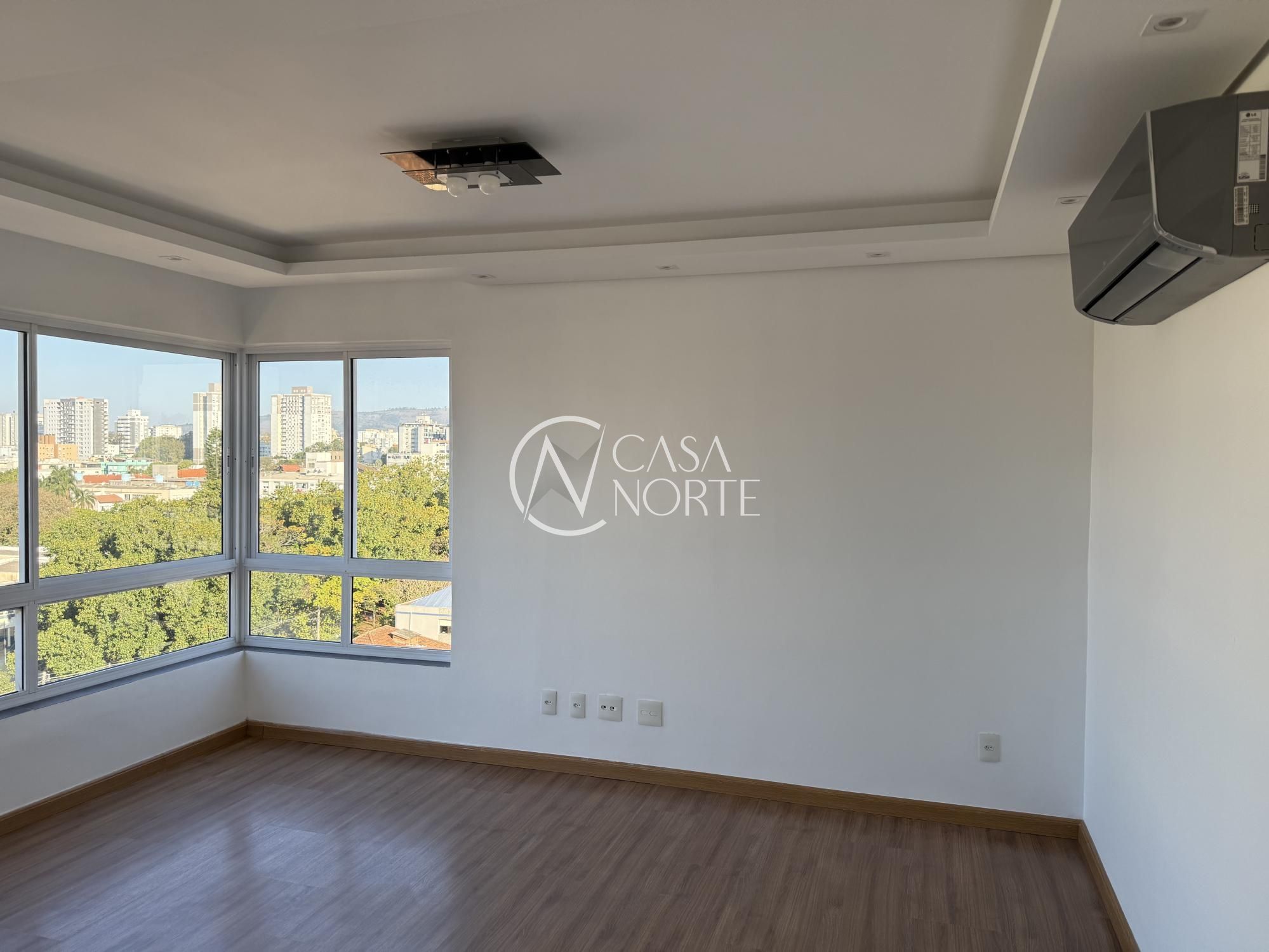 Apartamento à venda com 3 quartos, 80m², 1 suíte, 2 vagas, Rua Fernando Cortez no bairro Cristo Redentor em Porto Alegre