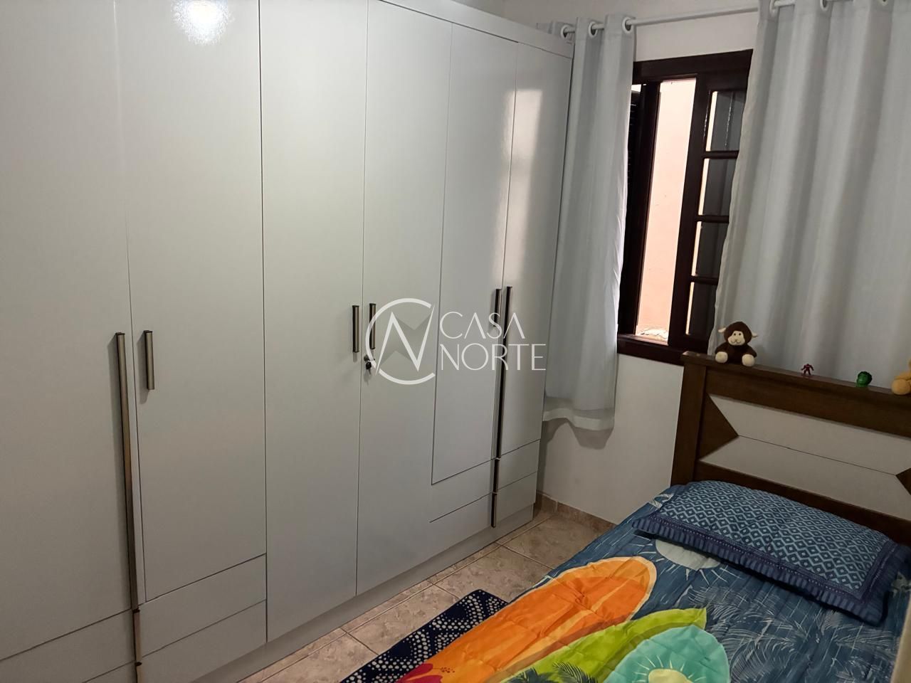 Casa de Condomínio à venda com 3 quartos, 72m², 1 suíte, 1 vaga, Avenida Monte Cristo no bairro Vila Nova em Porto Alegre