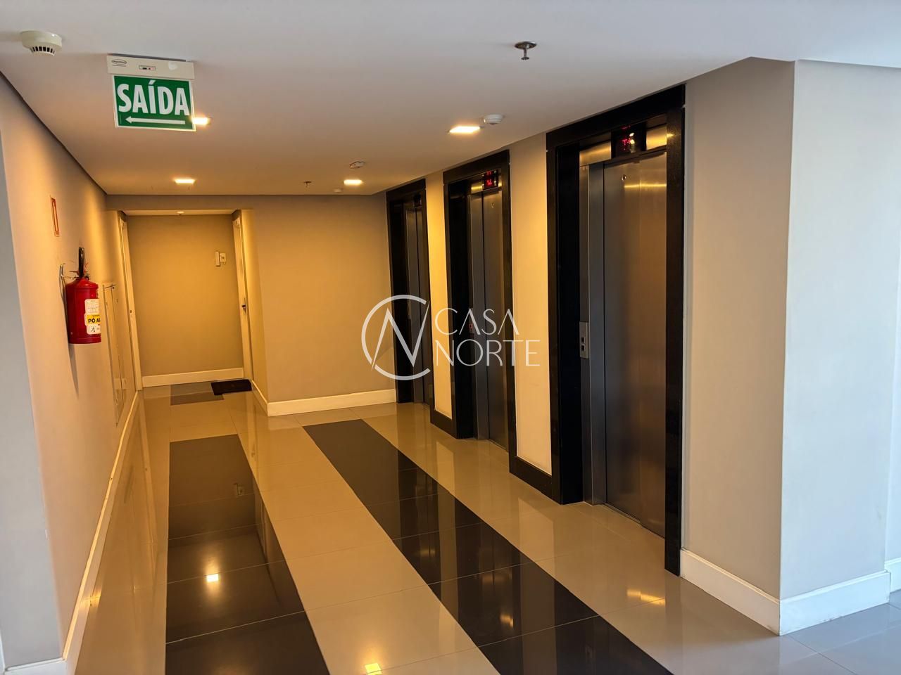 Sala Comercial à venda com 1 quarto, 25m², 1 vaga, Avenida Assis Brasil no bairro São Sebastião em Porto Alegre